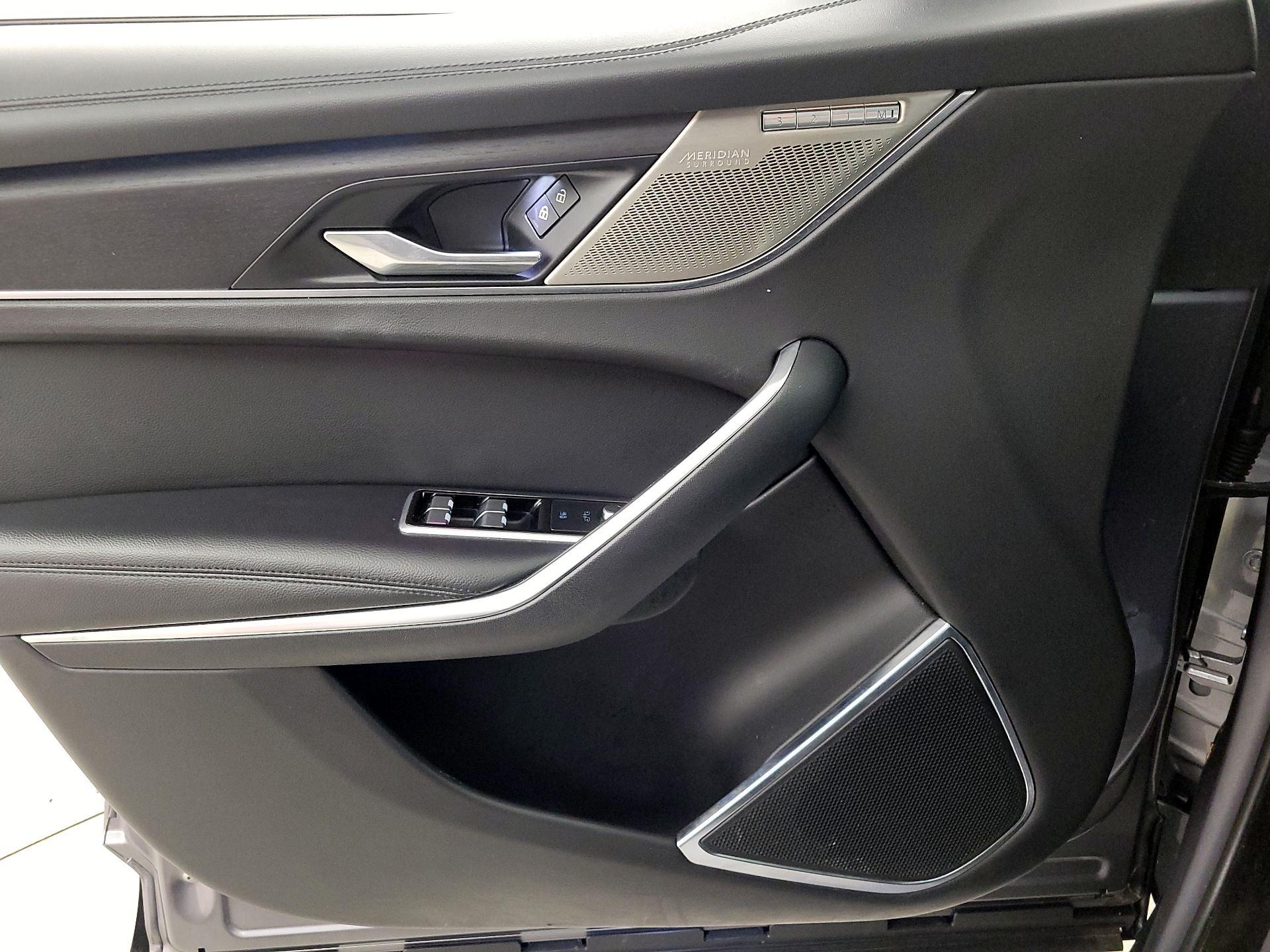 Thumbnail: 2022 Jaguar F-Pace - 12