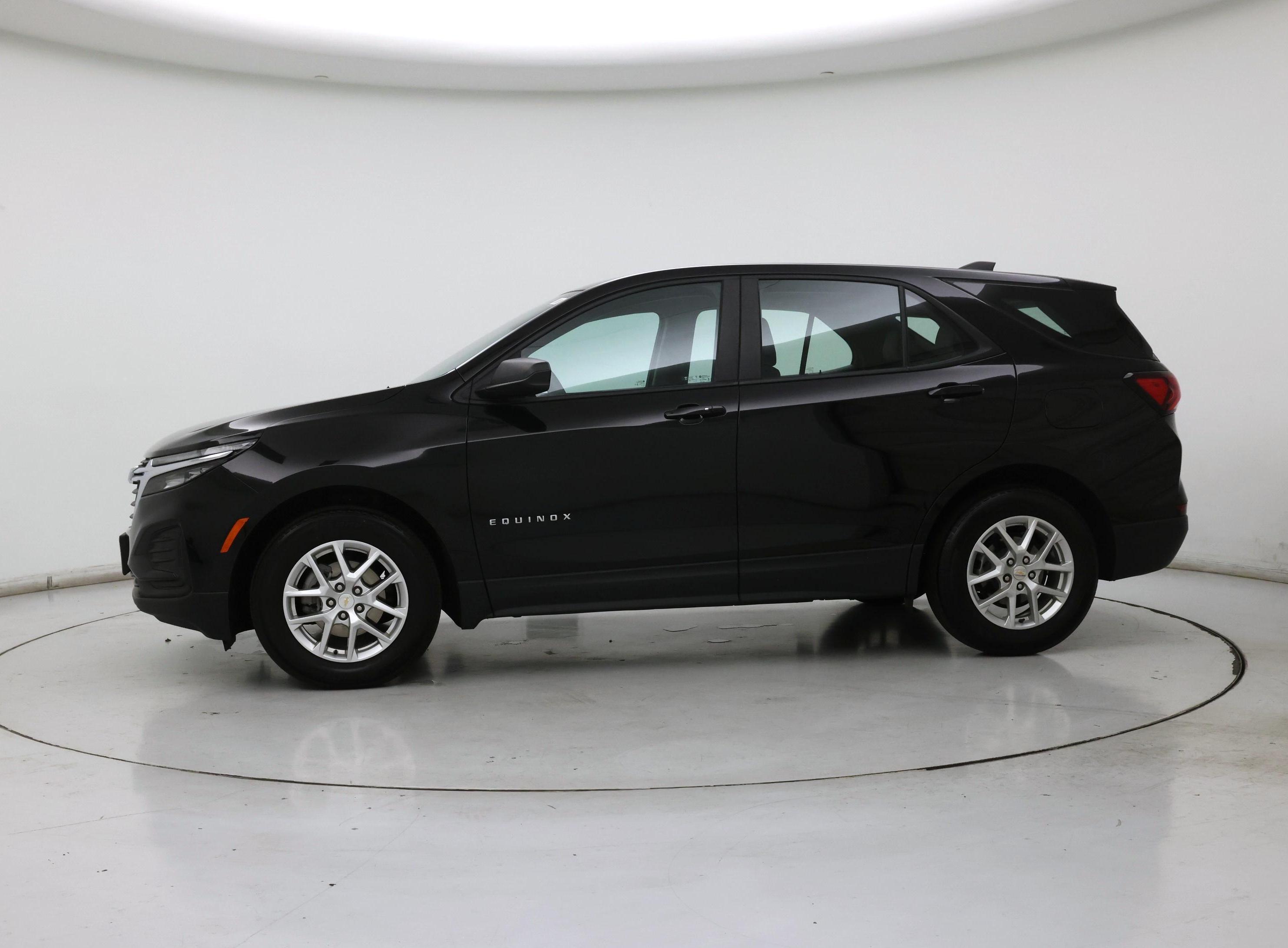 Thumbnail: 2023 Chevrolet Equinox - 3