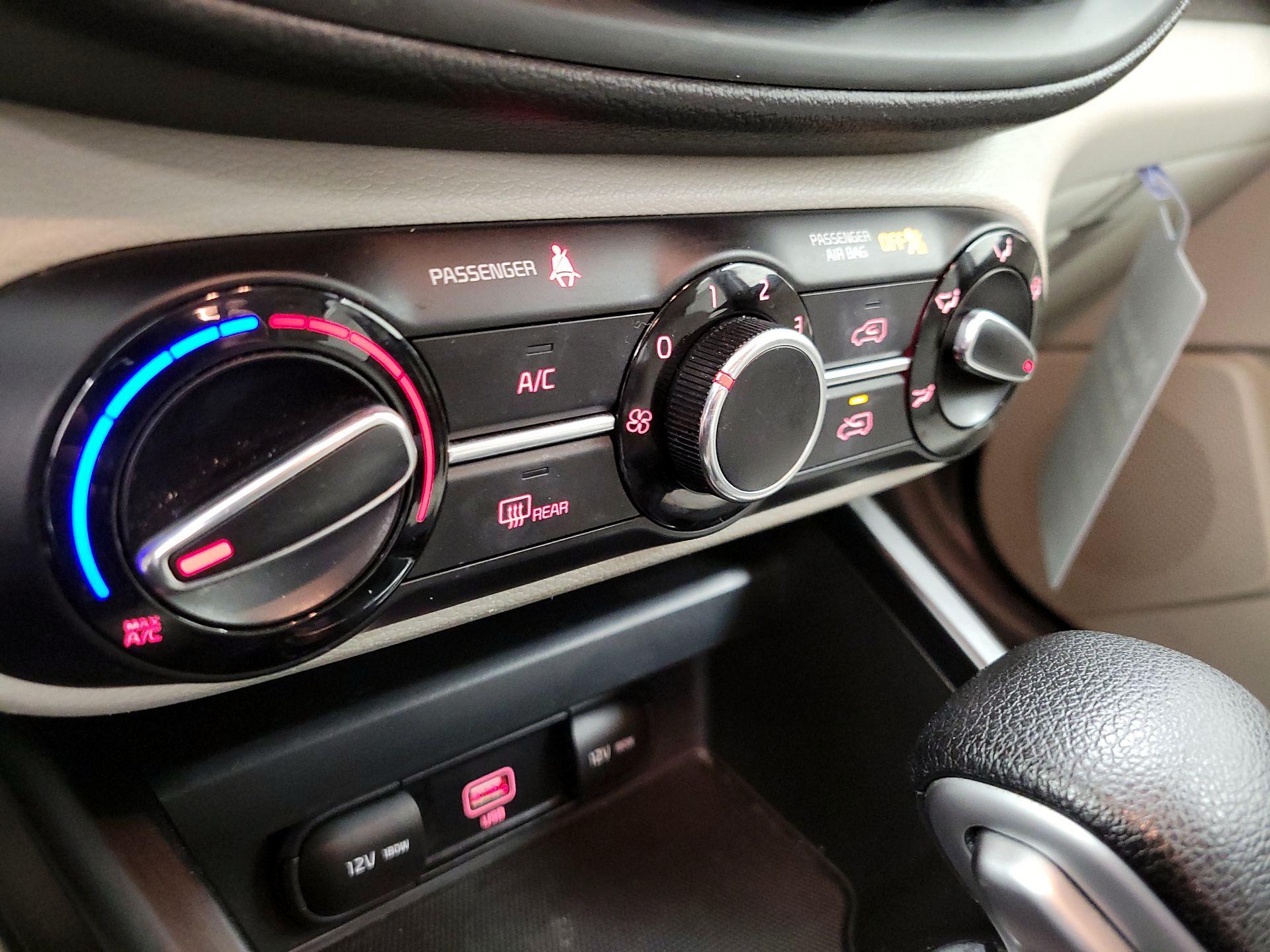 Thumbnail: 2022 Kia Soul - 16