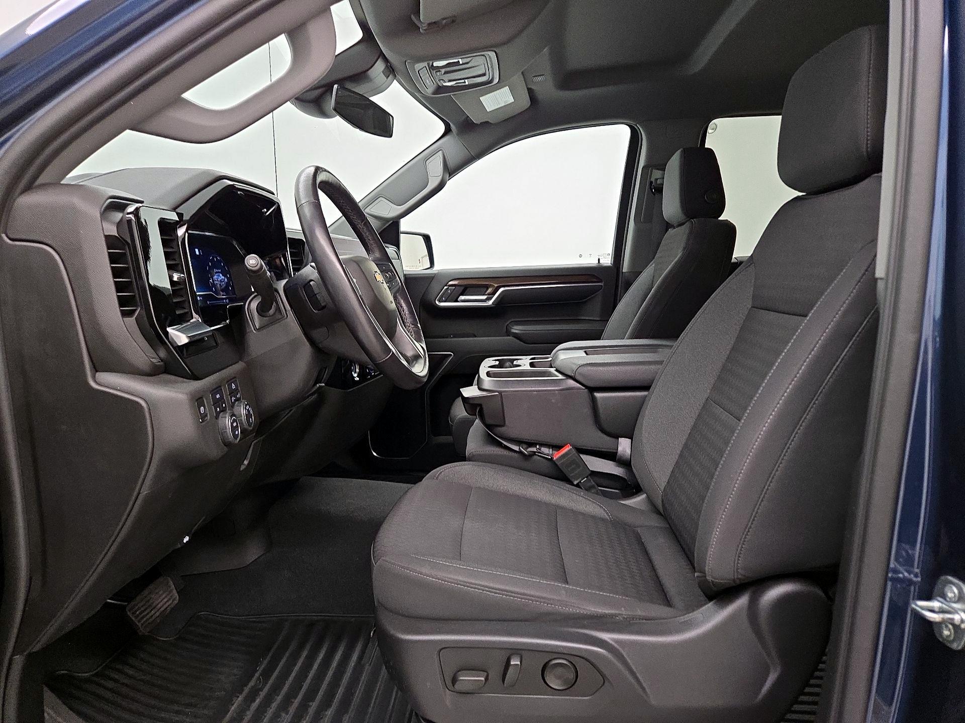 Thumbnail: 2022 Chevrolet Silverado 1500 - 11