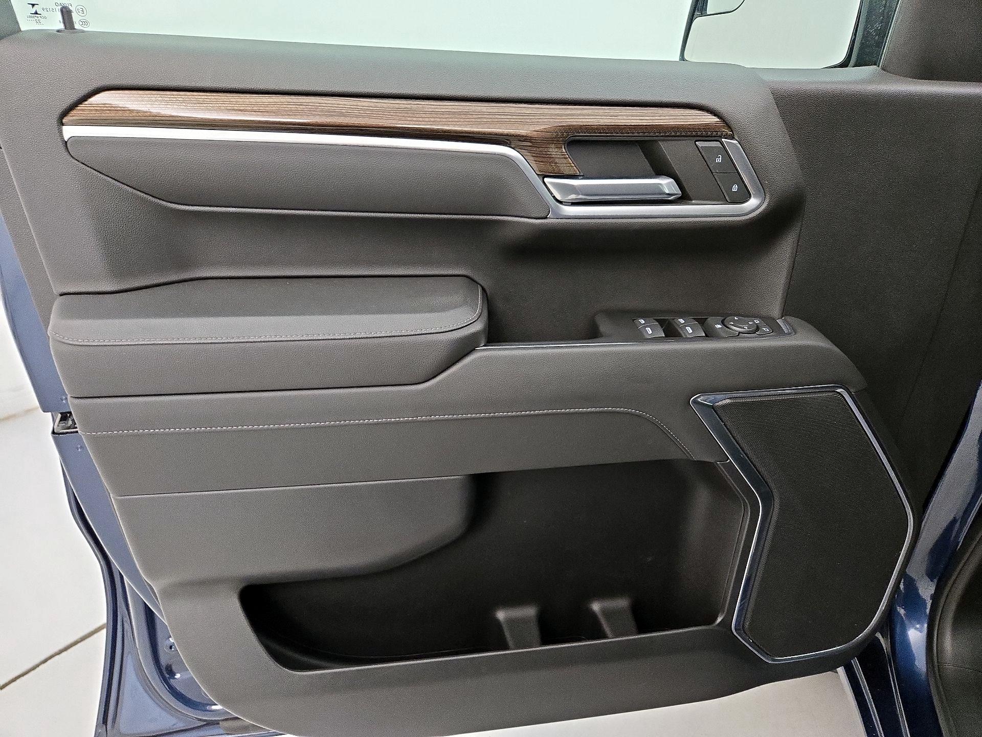 Thumbnail: 2022 Chevrolet Silverado 1500 - 12