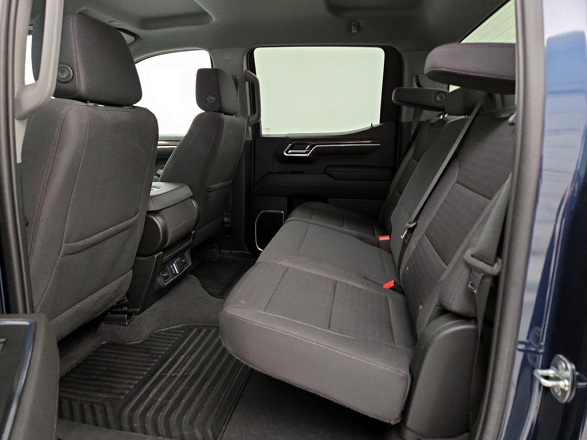 Thumbnail: 2022 Chevrolet Silverado 1500 - 19