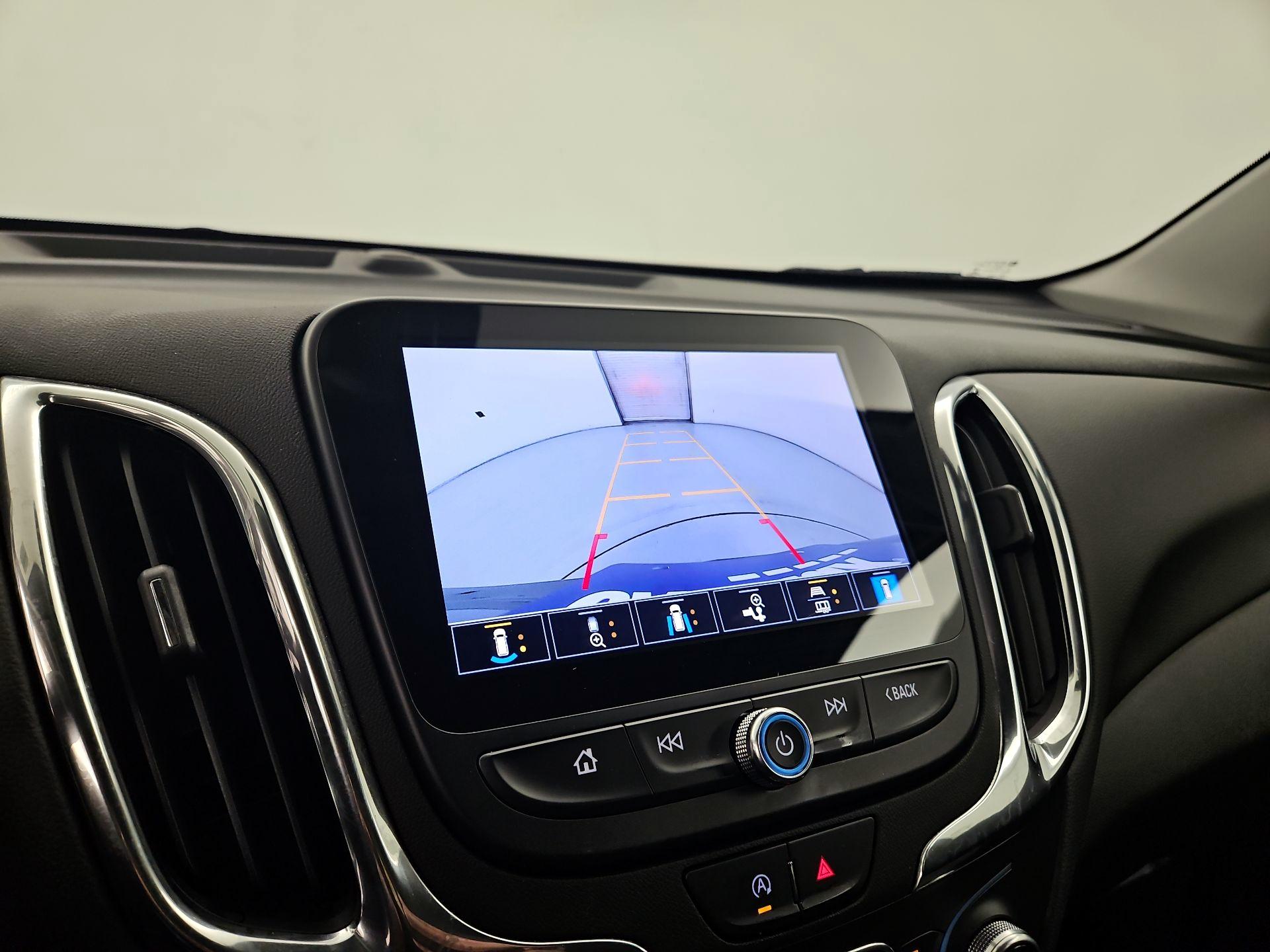 Thumbnail: 2022 Chevrolet Equinox - 14