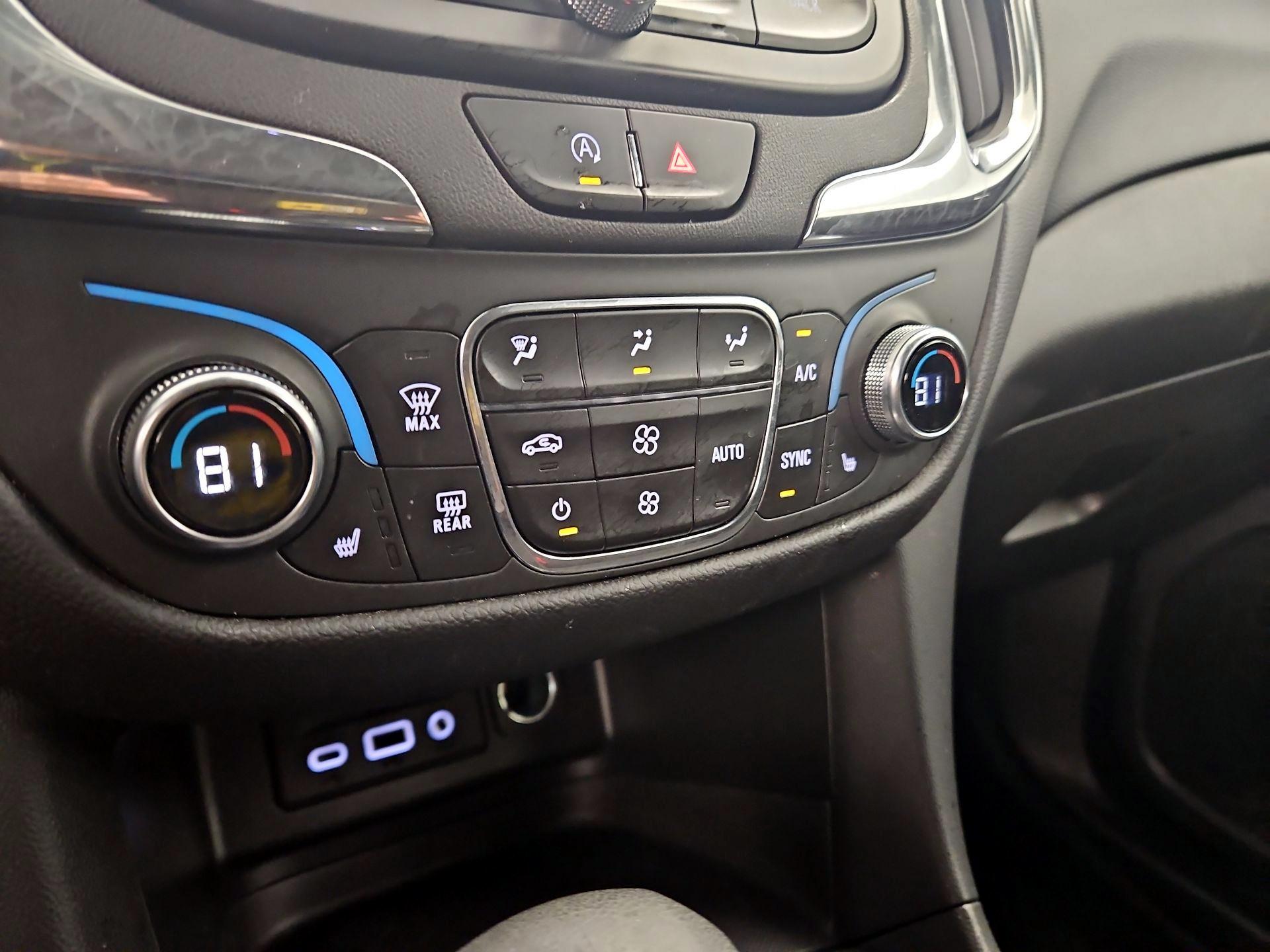 Thumbnail: 2022 Chevrolet Equinox - 16