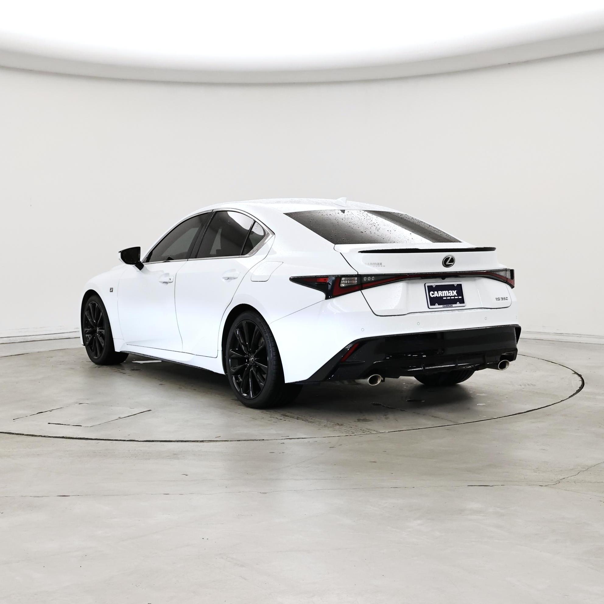 Thumbnail: 2022 Lexus IS - 2