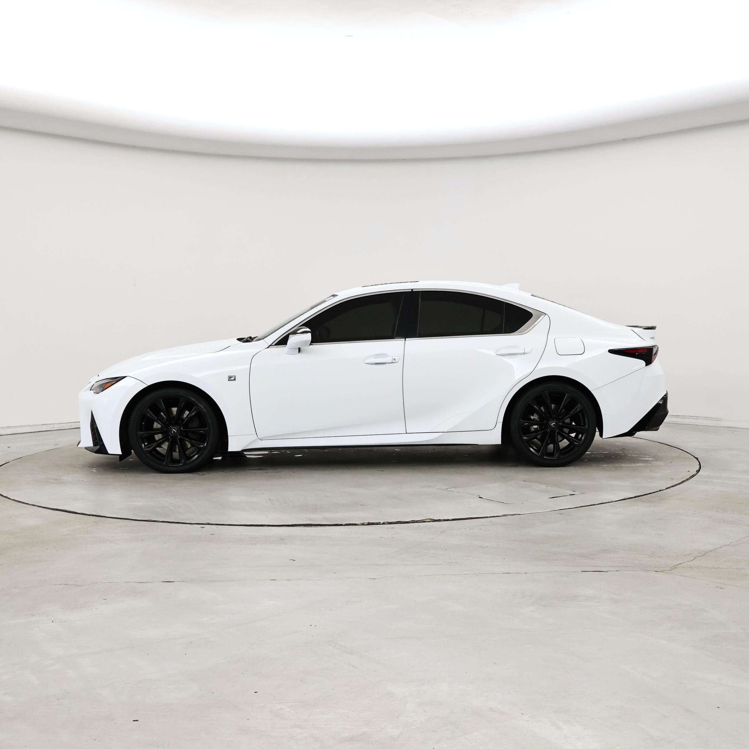 Thumbnail: 2022 Lexus IS - 3