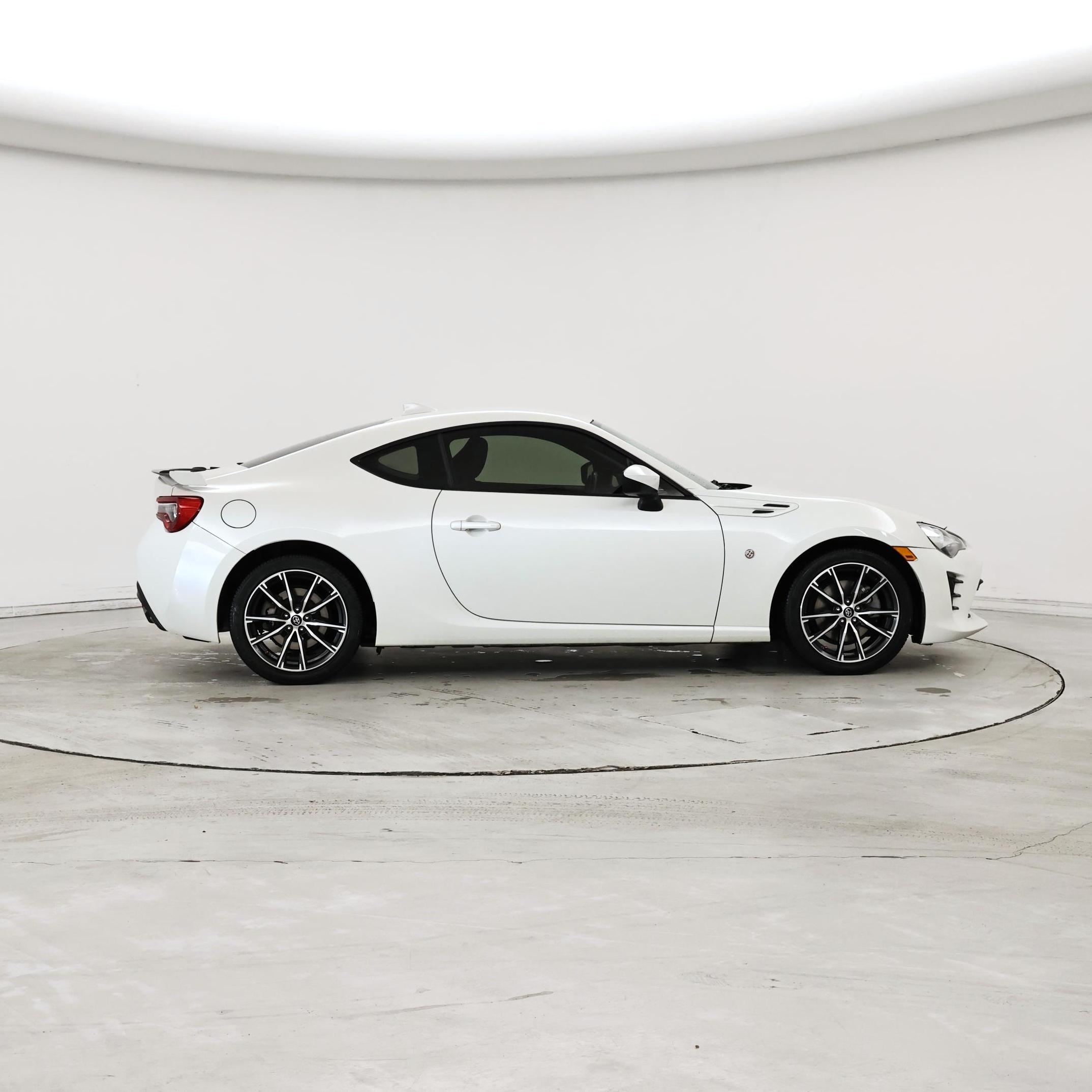 Thumbnail: 2019 Toyota 86 - 7