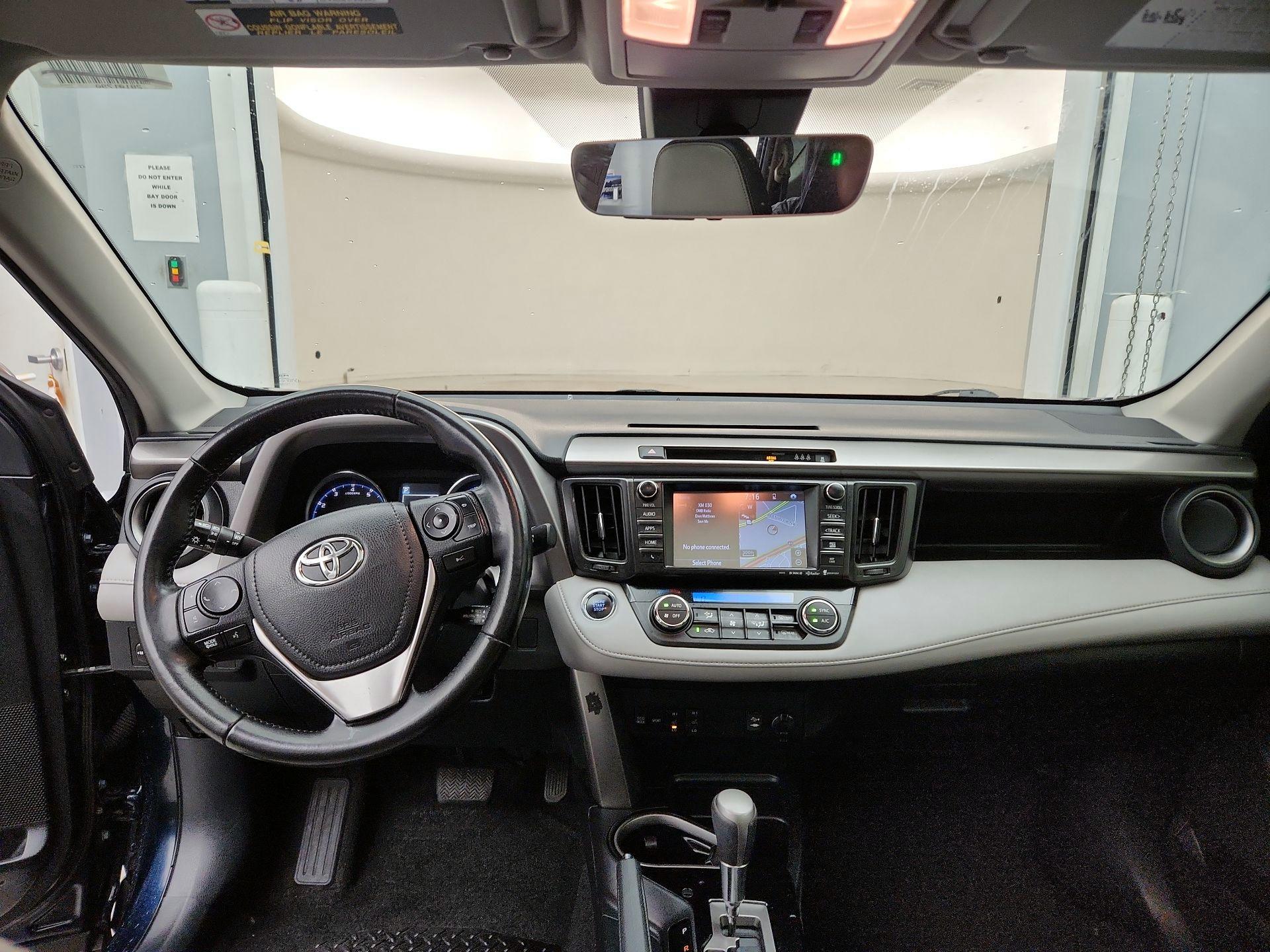 Thumbnail: 2017 Toyota RAV4 - 9