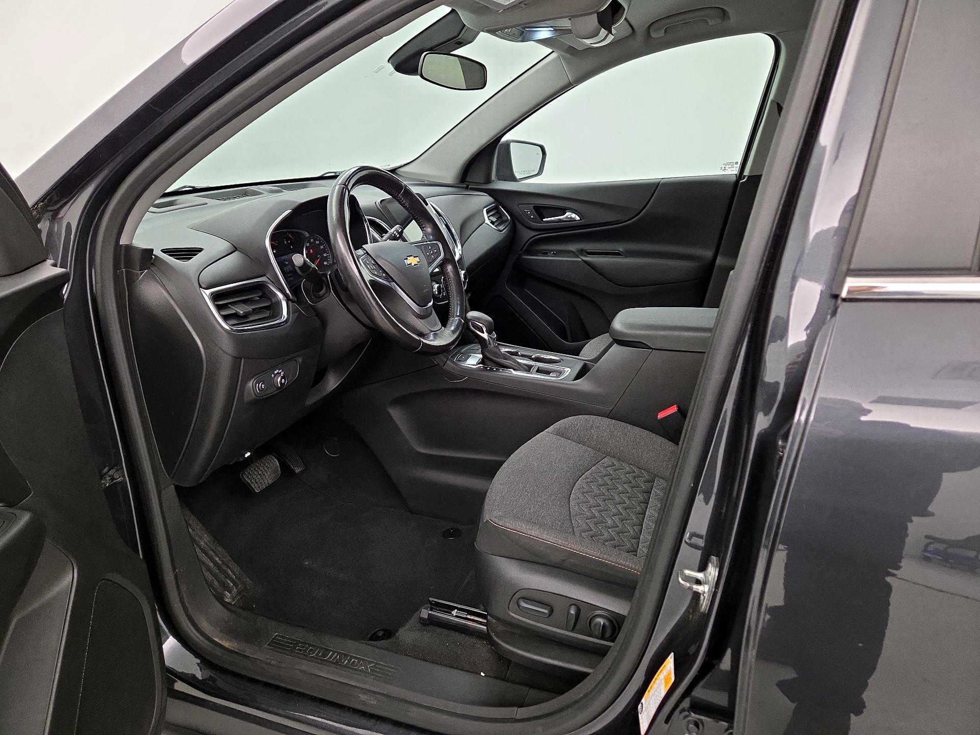 Thumbnail: 2022 Chevrolet Equinox - 11