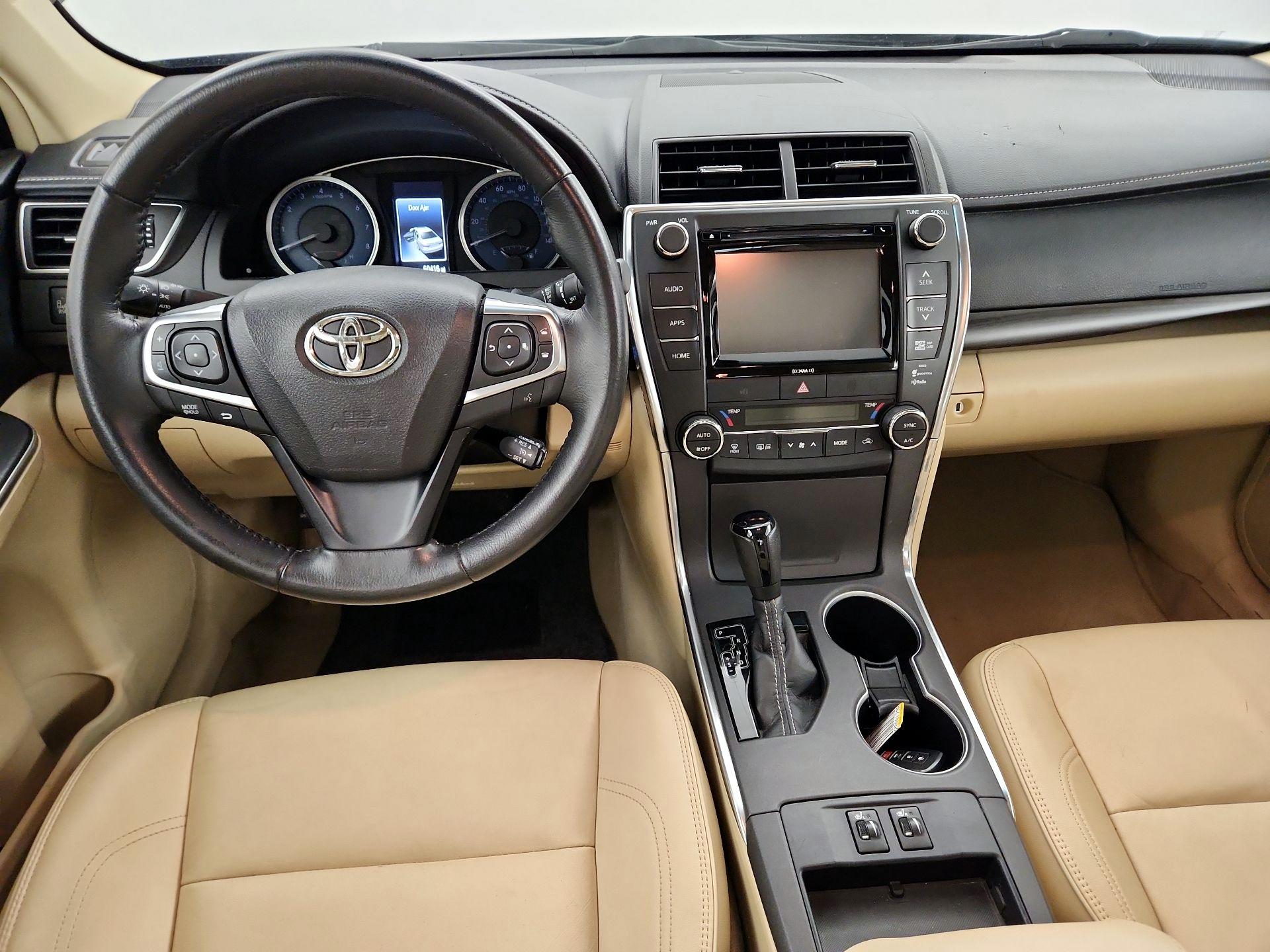 Thumbnail: 2016 Toyota Camry - 9
