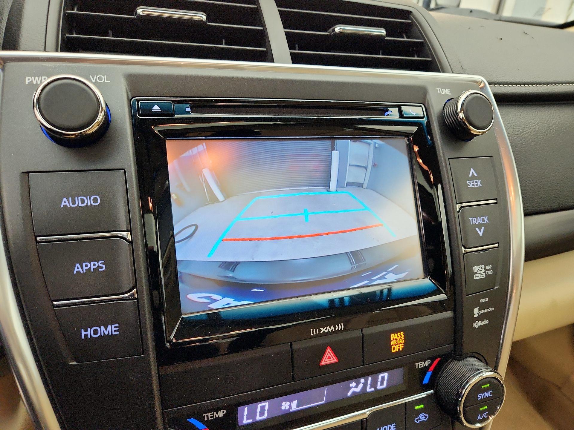 Thumbnail: 2016 Toyota Camry - 14
