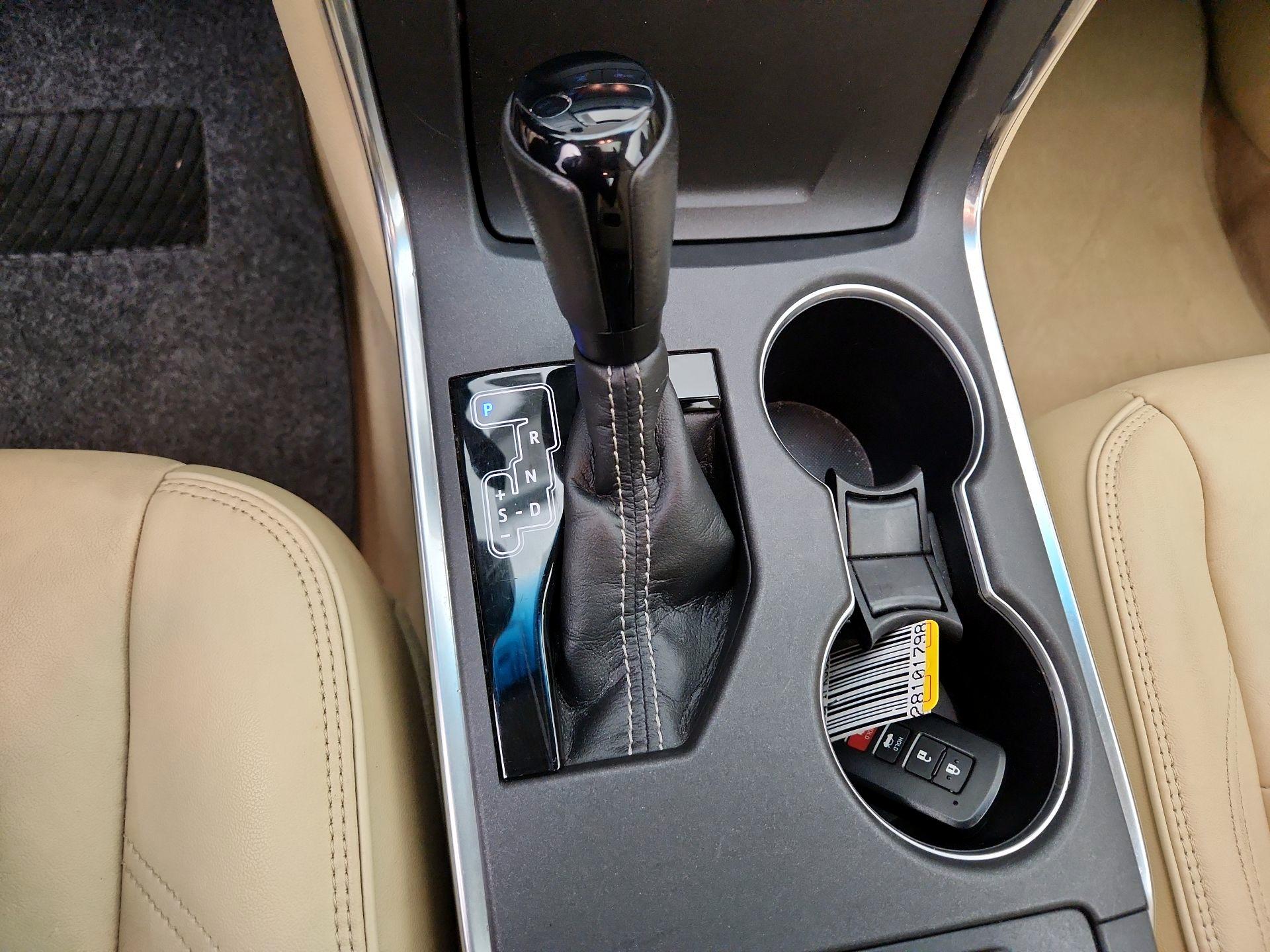 Thumbnail: 2016 Toyota Camry - 17