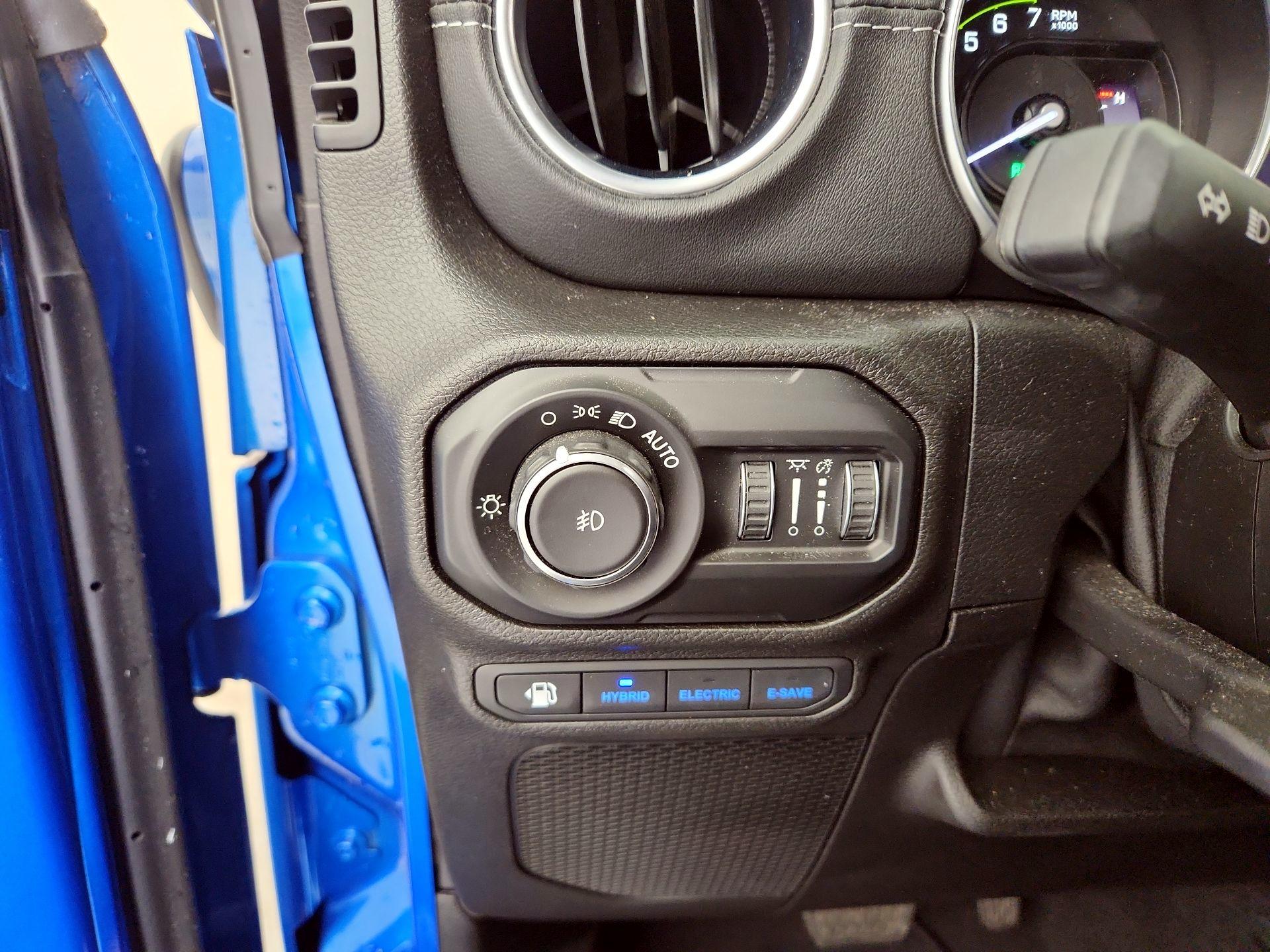 Thumbnail: 2021 Jeep Wrangler - 13