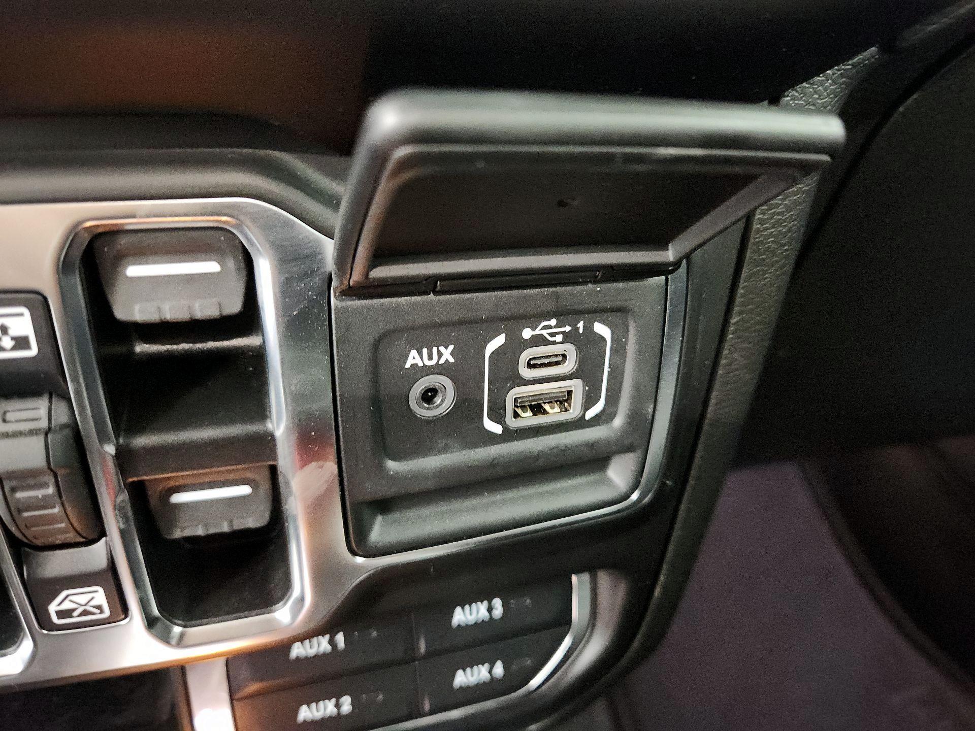 Thumbnail: 2021 Jeep Wrangler - 19