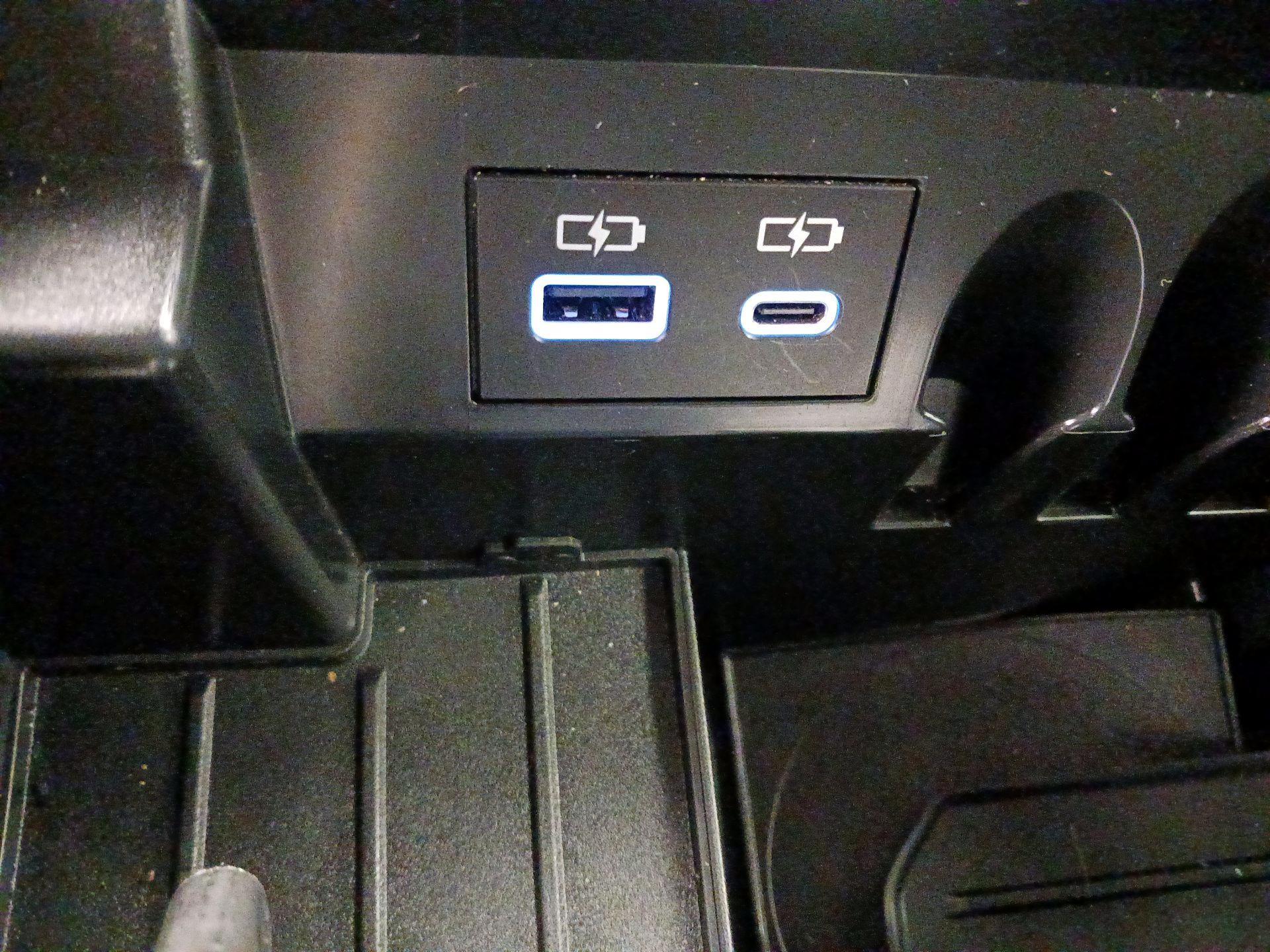 Thumbnail: 2023 Toyota Tundra - 18