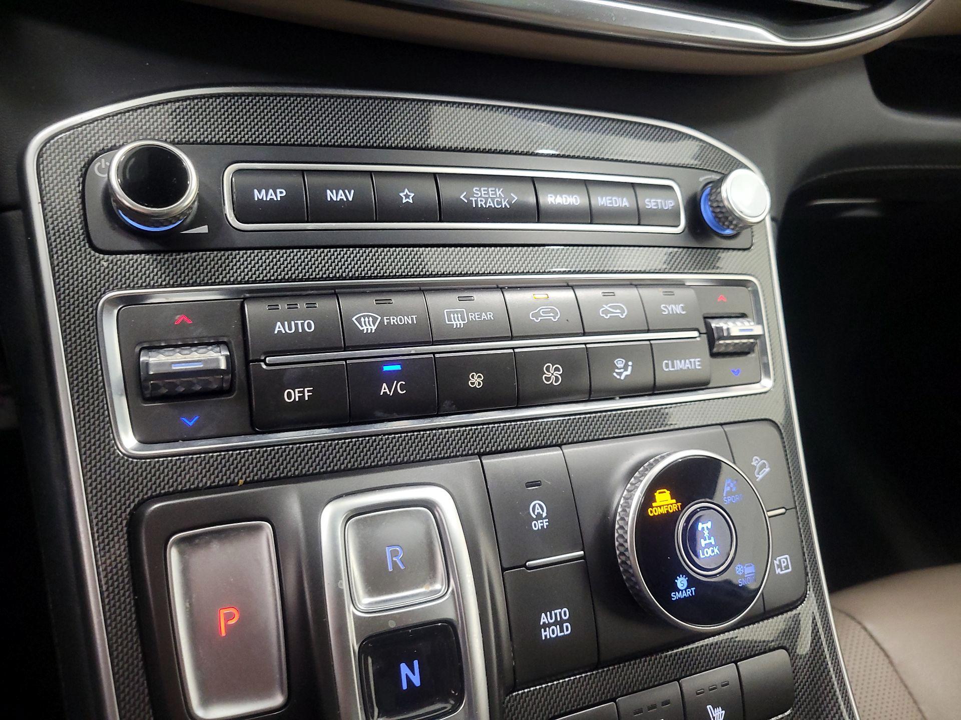 Thumbnail: 2022 Hyundai Santa Fe - 17