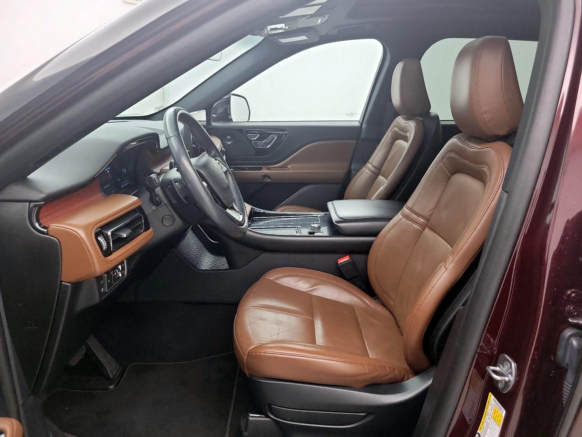 Thumbnail: 2021 Lincoln Aviator - 11