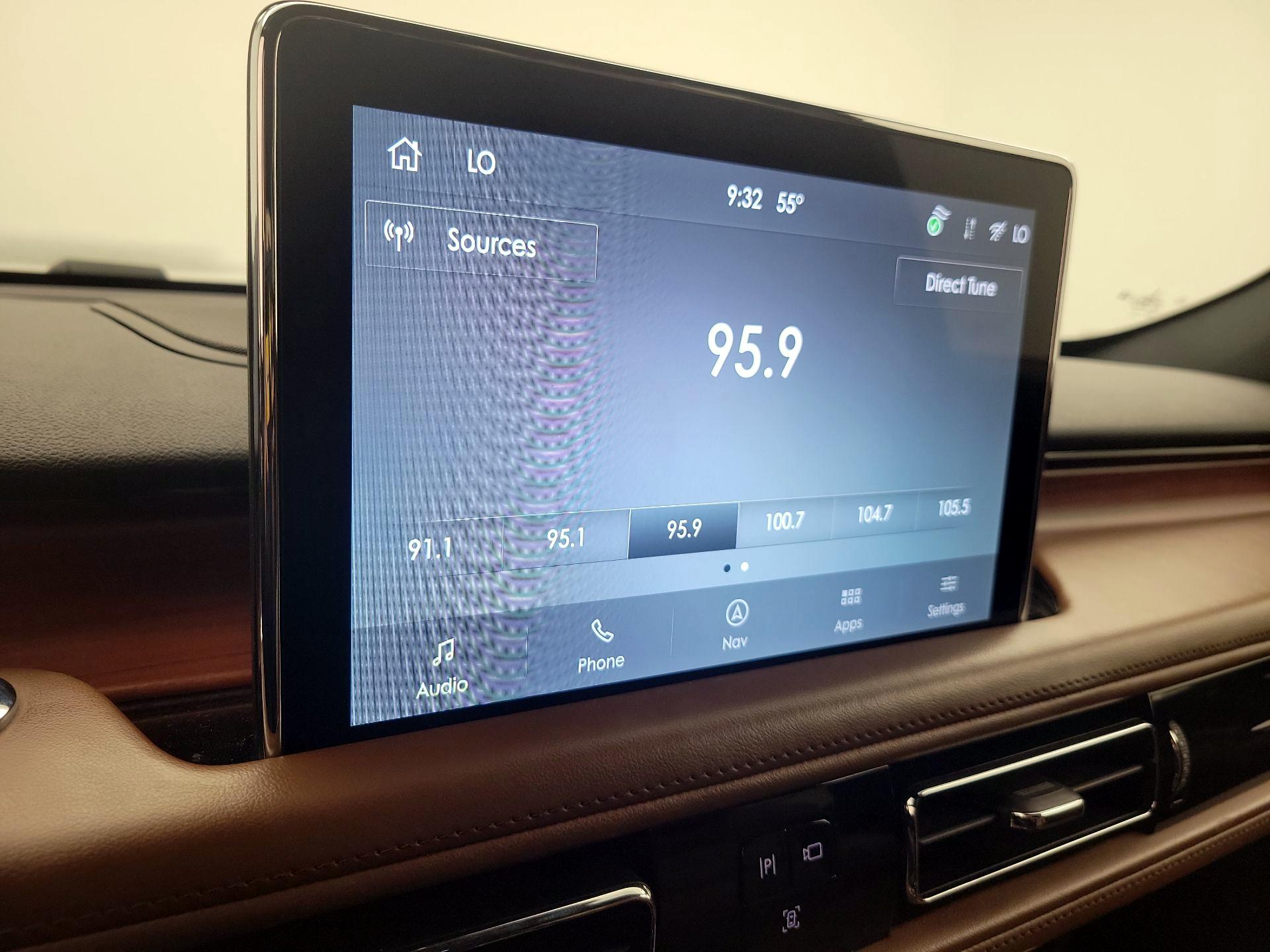 Thumbnail: 2021 Lincoln Aviator - 16