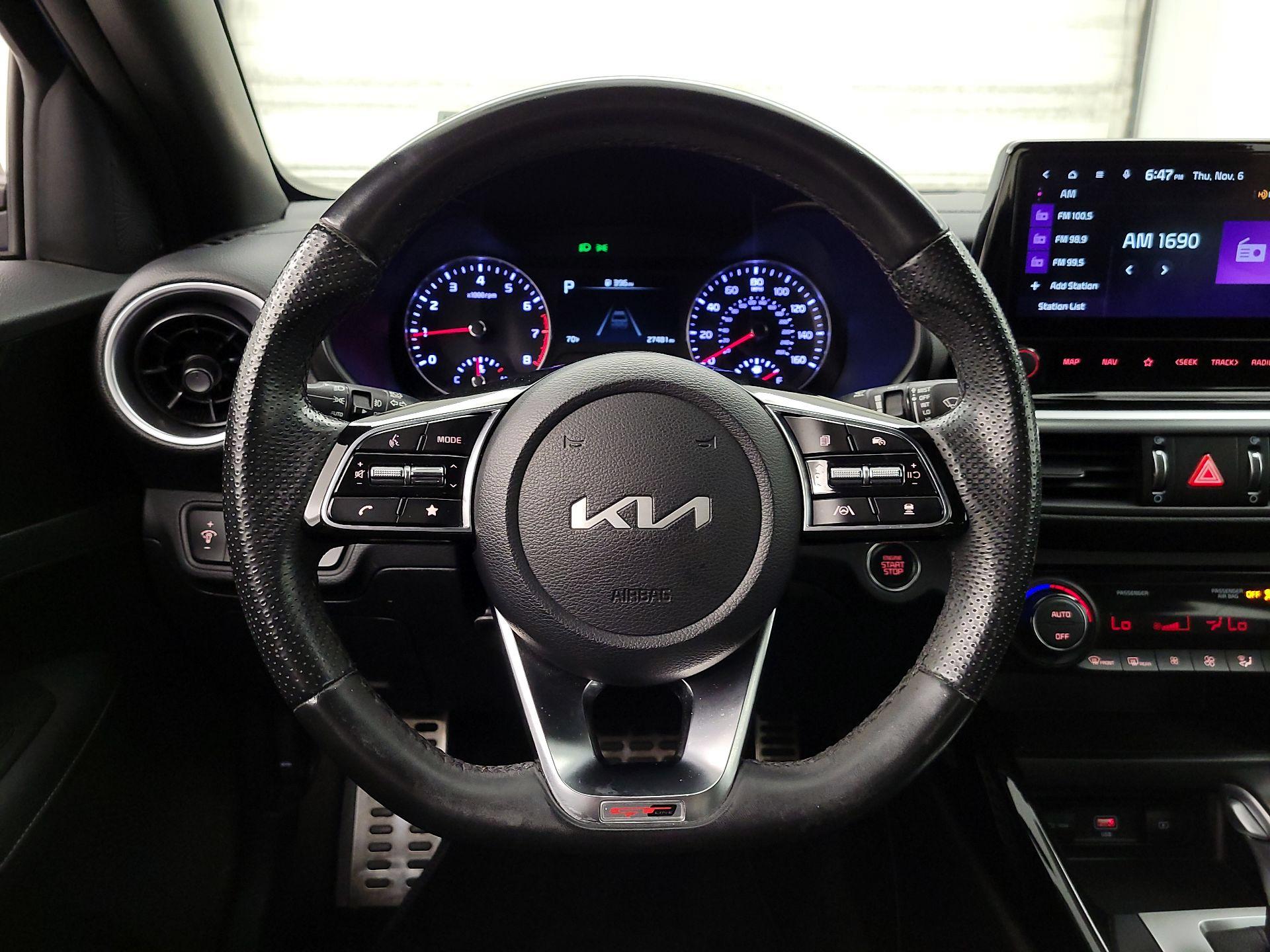 Thumbnail: 2023 Kia Forte - 10