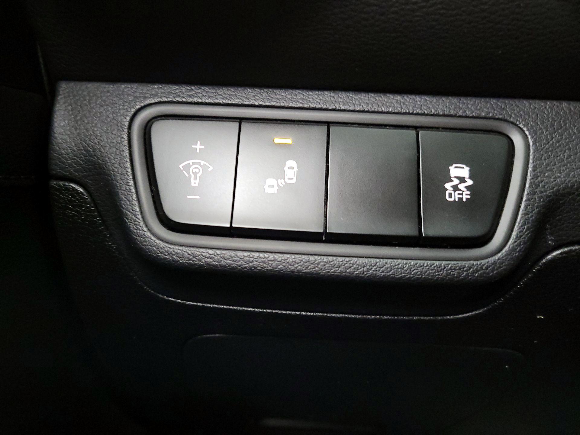 Thumbnail: 2023 Kia Forte - 13