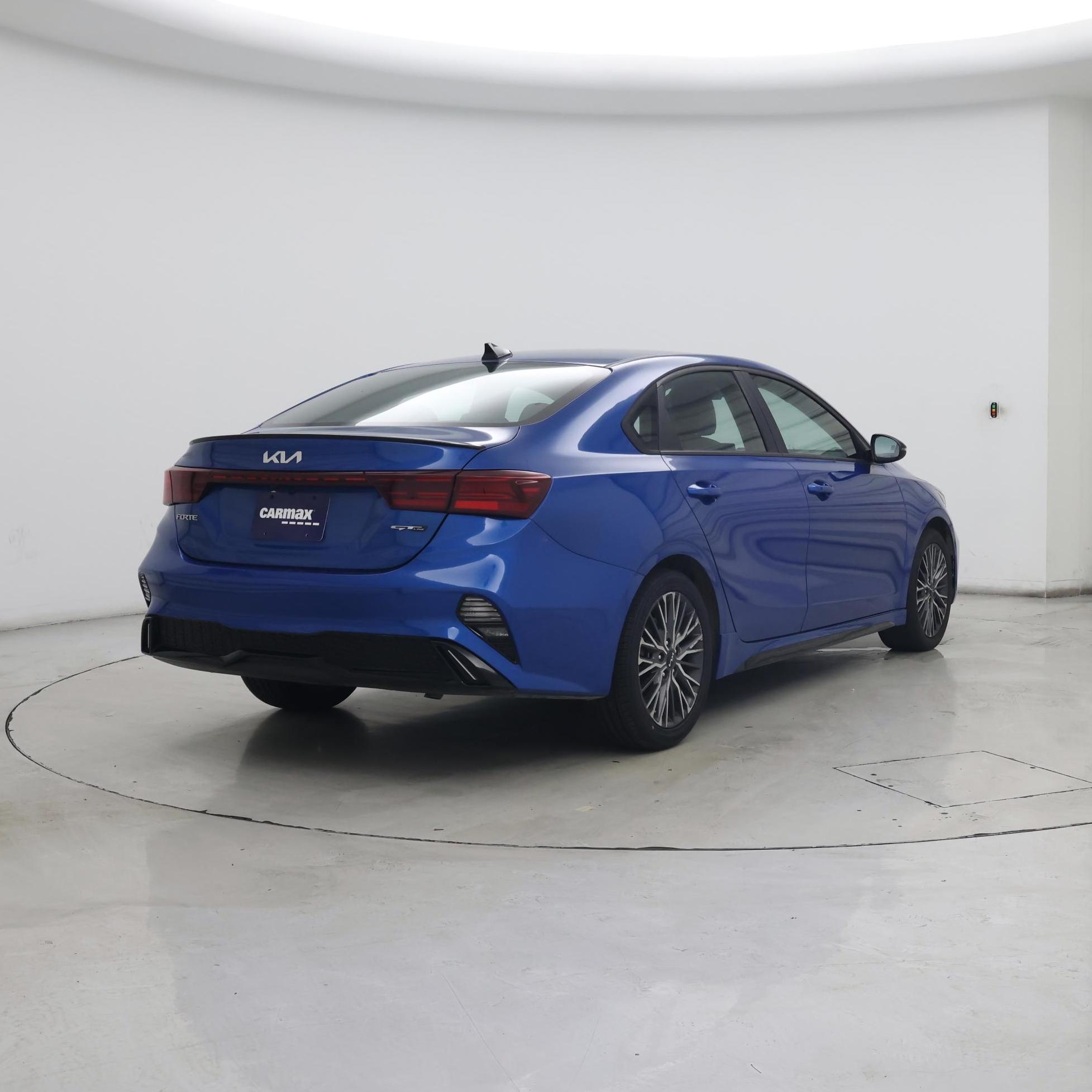 Thumbnail: 2023 Kia Forte - 8