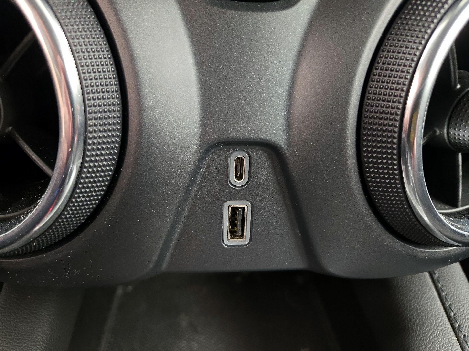 Thumbnail: 2022 Chevrolet Blazer - 18