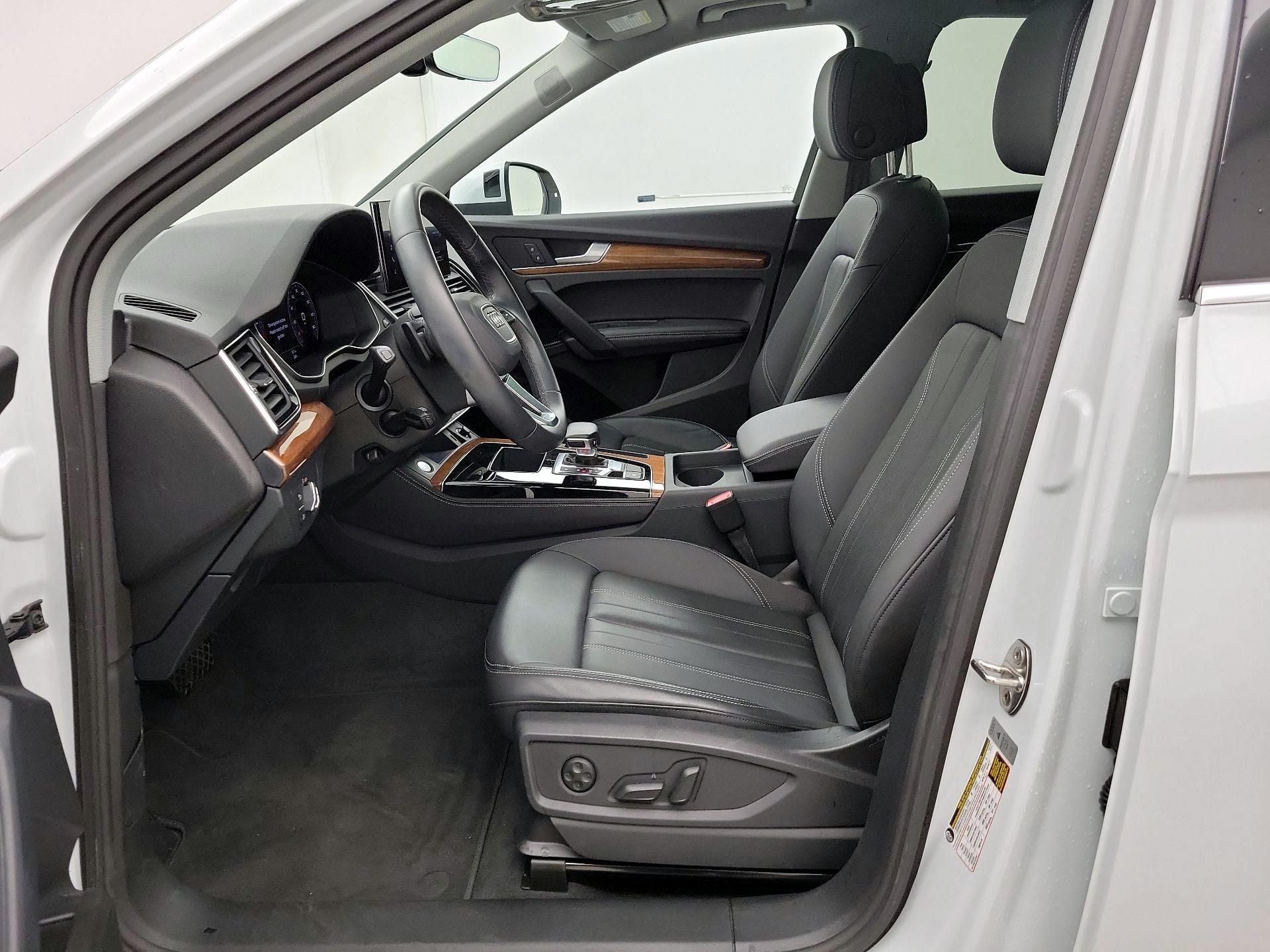 Thumbnail: 2023 Audi Q5 - 11