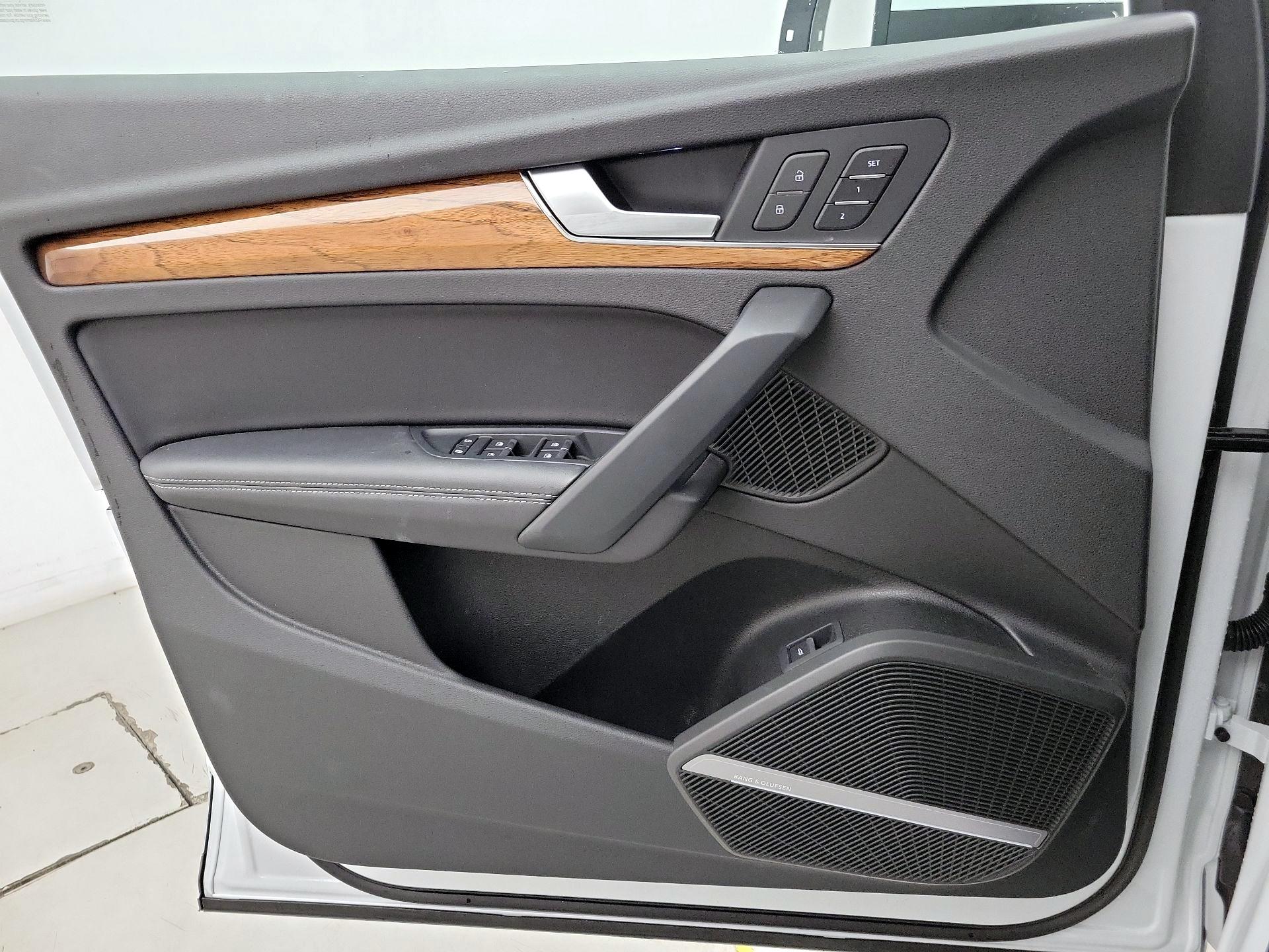 Thumbnail: 2023 Audi Q5 - 12