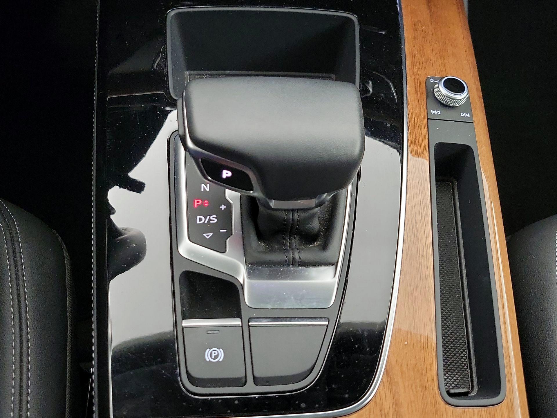 Thumbnail: 2023 Audi Q5 - 18