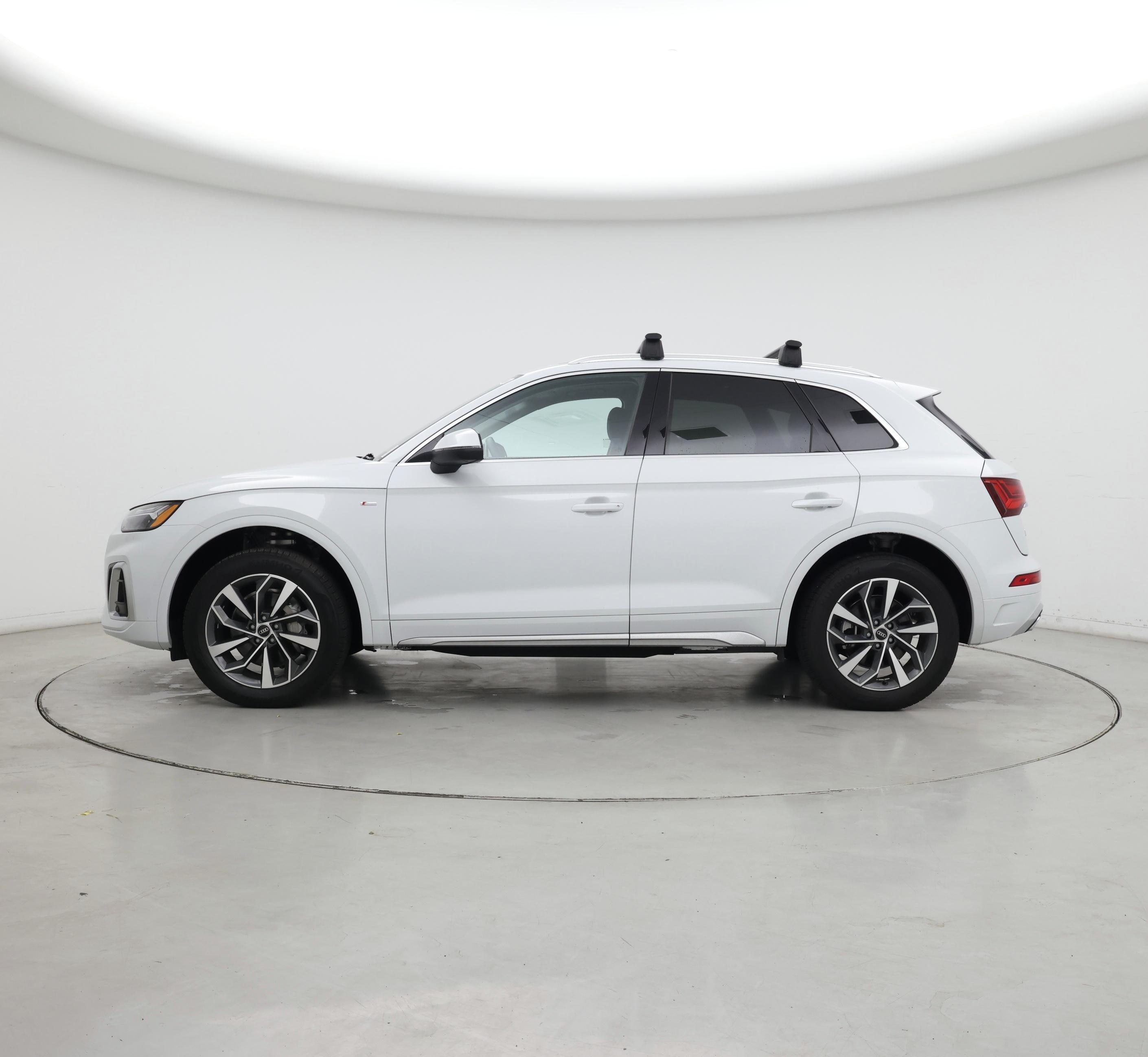 Thumbnail: 2023 Audi Q5 - 3