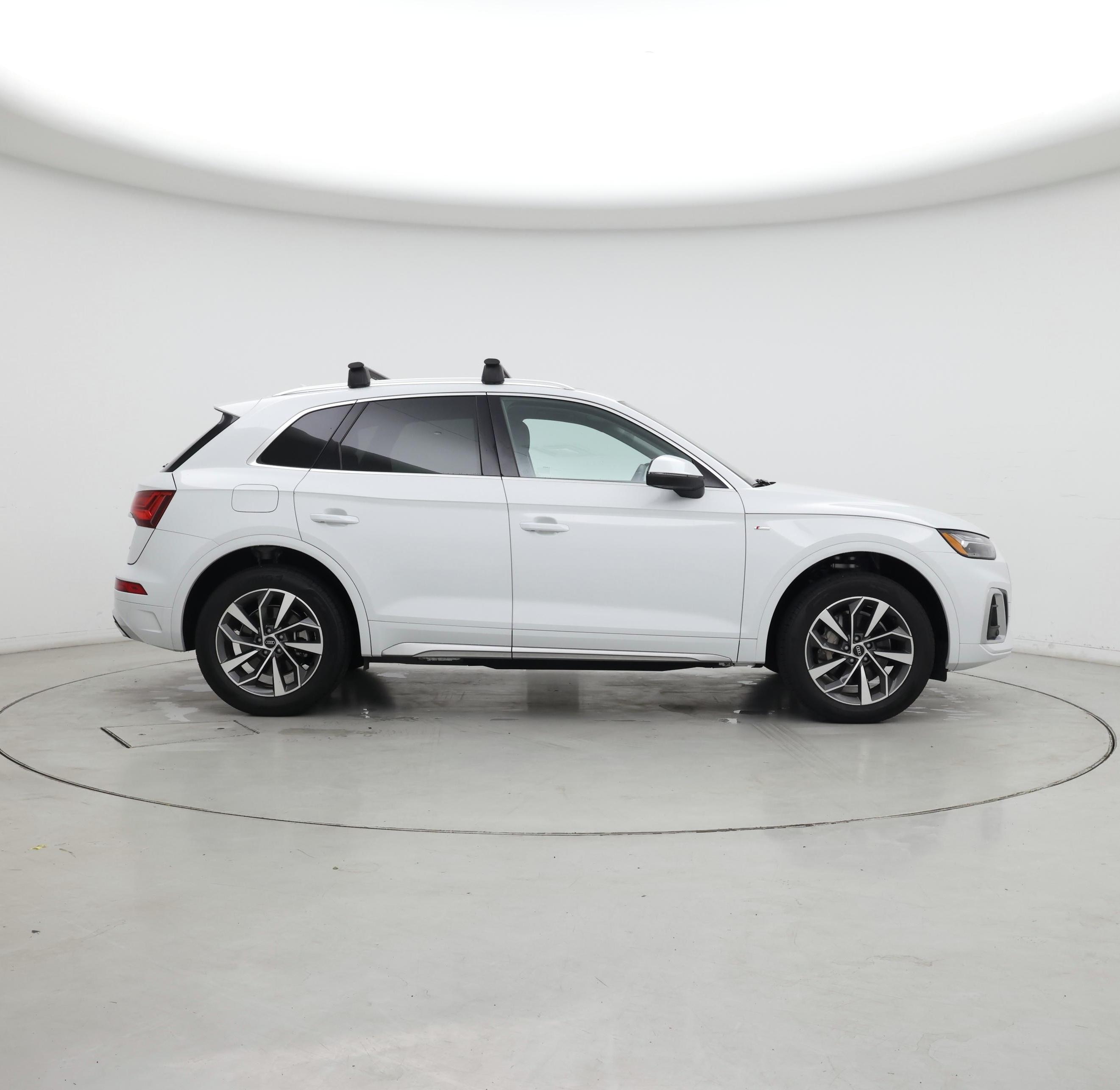 Thumbnail: 2023 Audi Q5 - 7