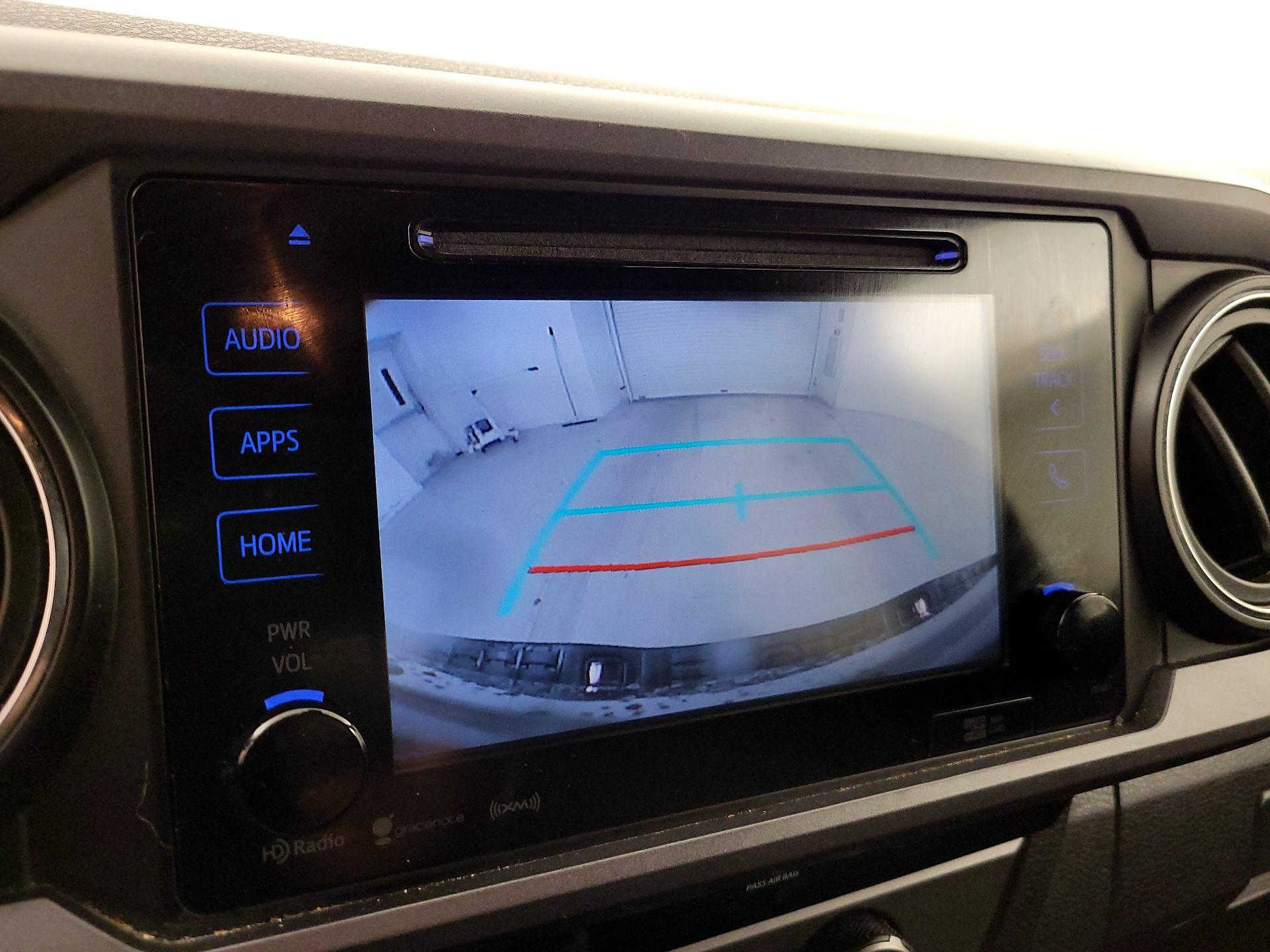 Thumbnail: 2018 Toyota Tacoma - 14