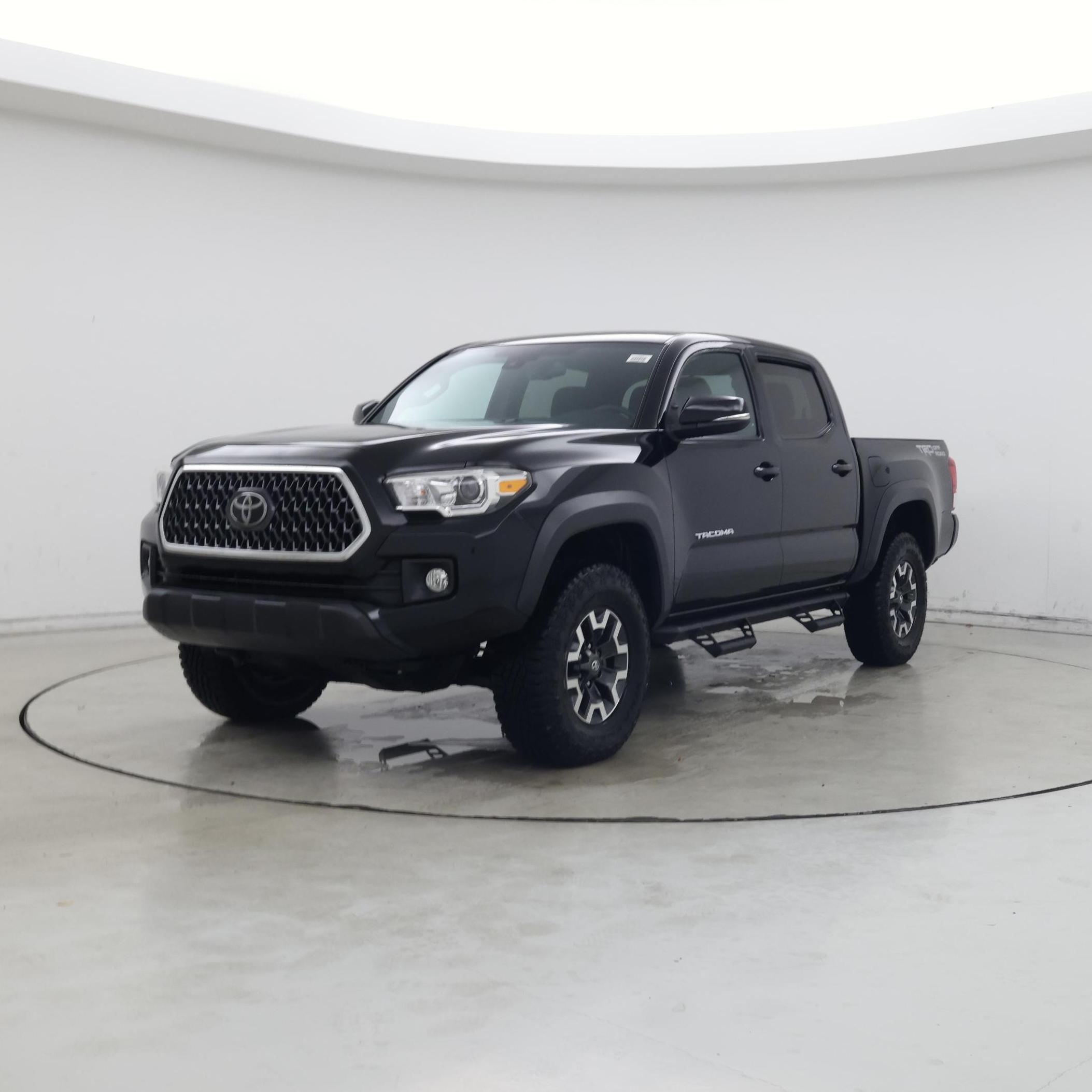 Thumbnail: 2018 Toyota Tacoma - 4