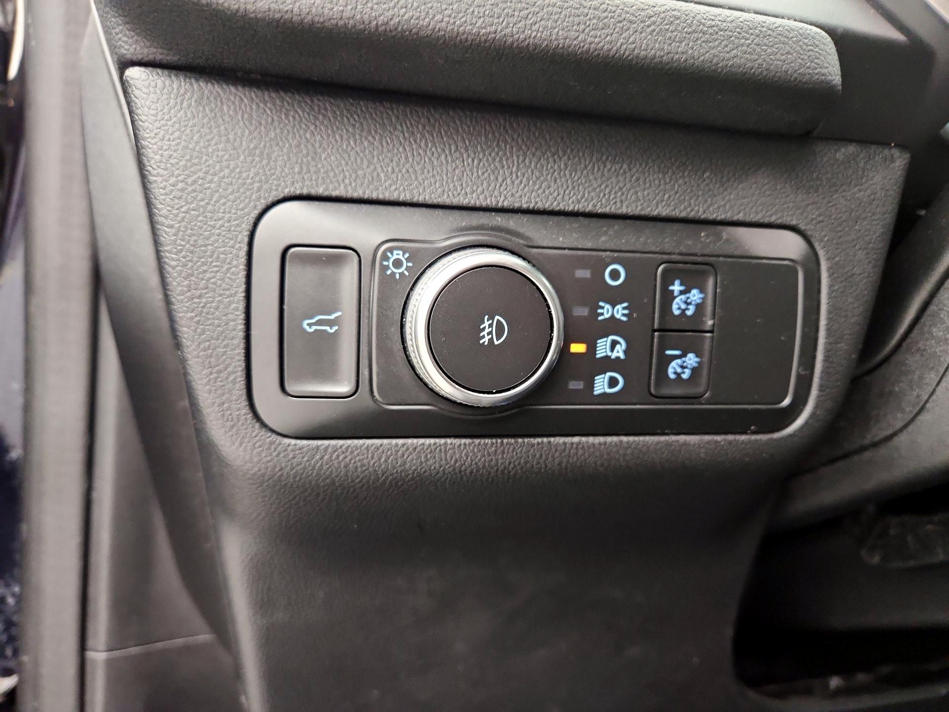 Thumbnail: 2021 Ford Escape - 13