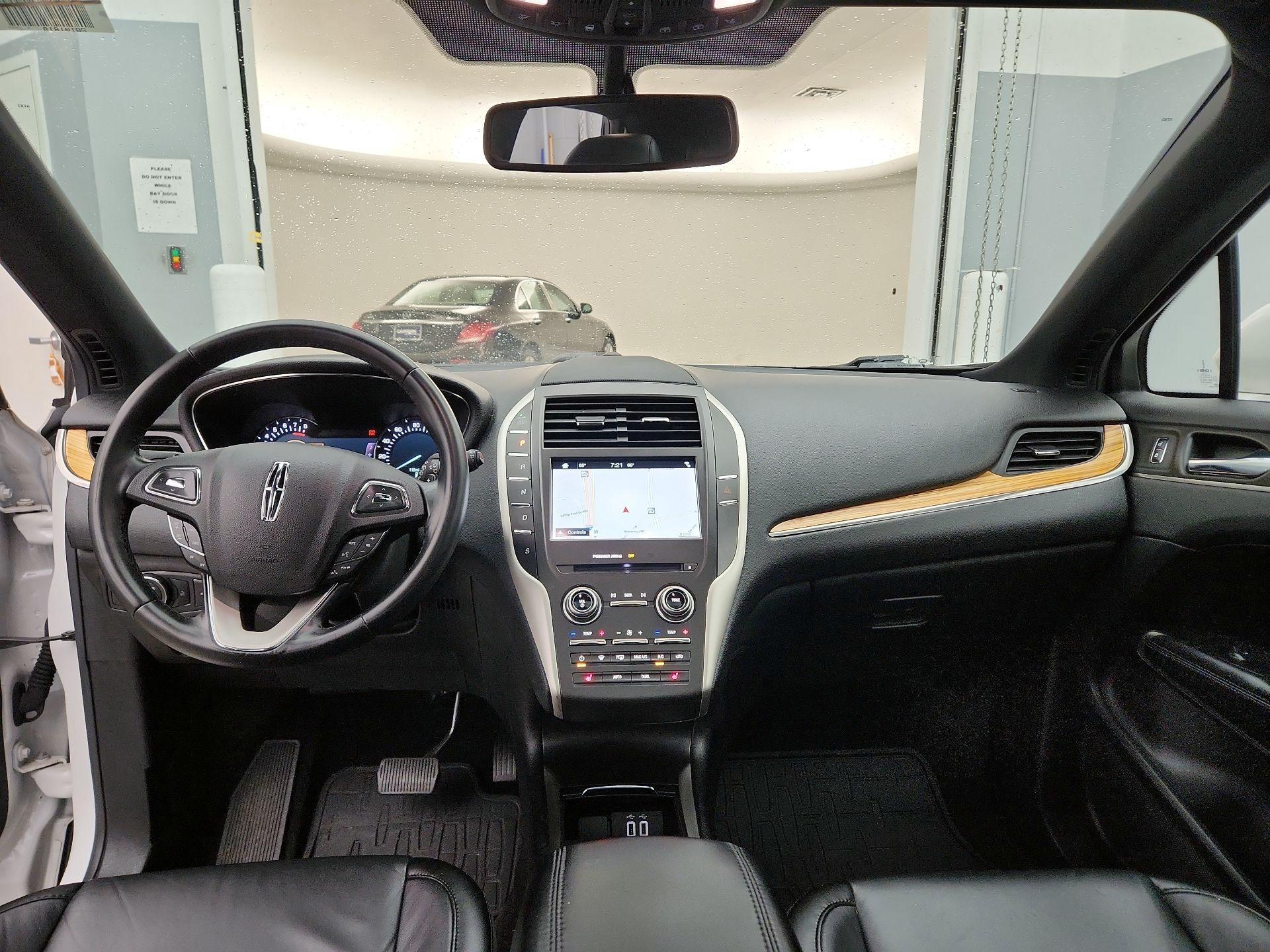 Thumbnail: 2016 Lincoln MKC - 9