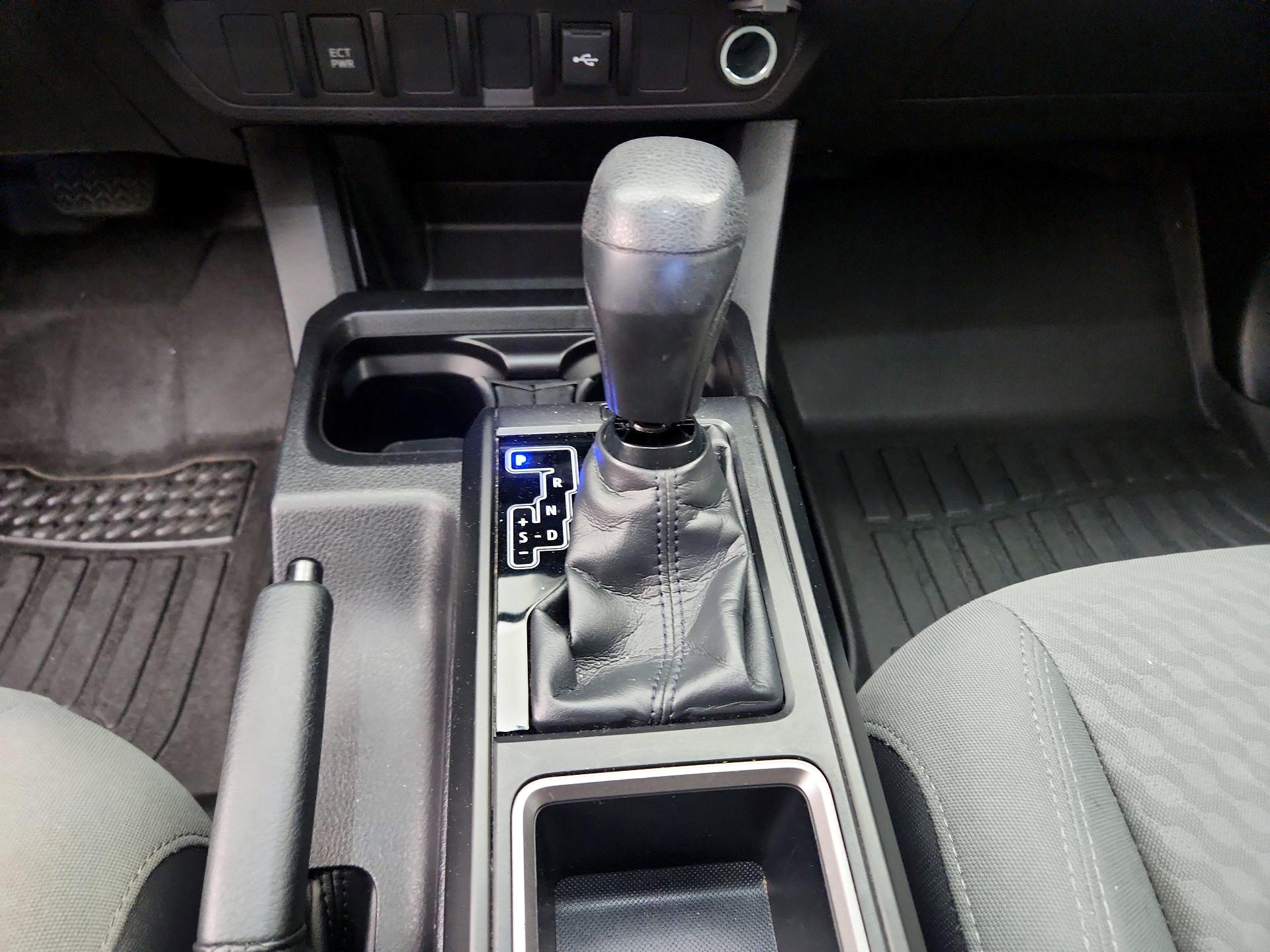 Thumbnail: 2021 Toyota Tacoma - 17