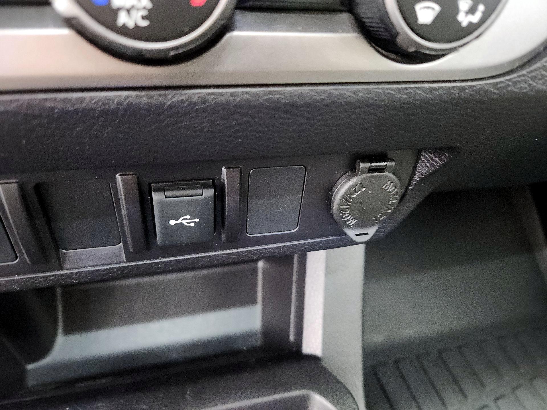 Thumbnail: 2021 Toyota Tacoma - 18