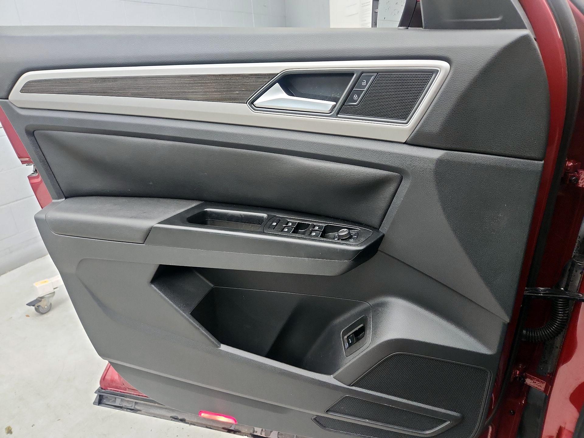 Thumbnail: 2019 Volkswagen Atlas - 12