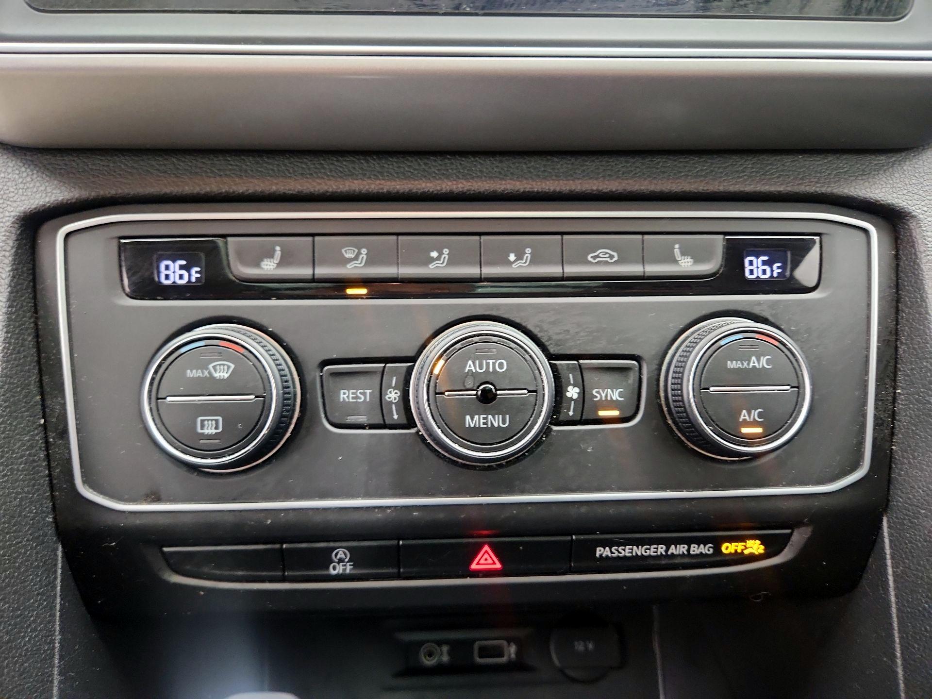 Thumbnail: 2019 Volkswagen Atlas - 16