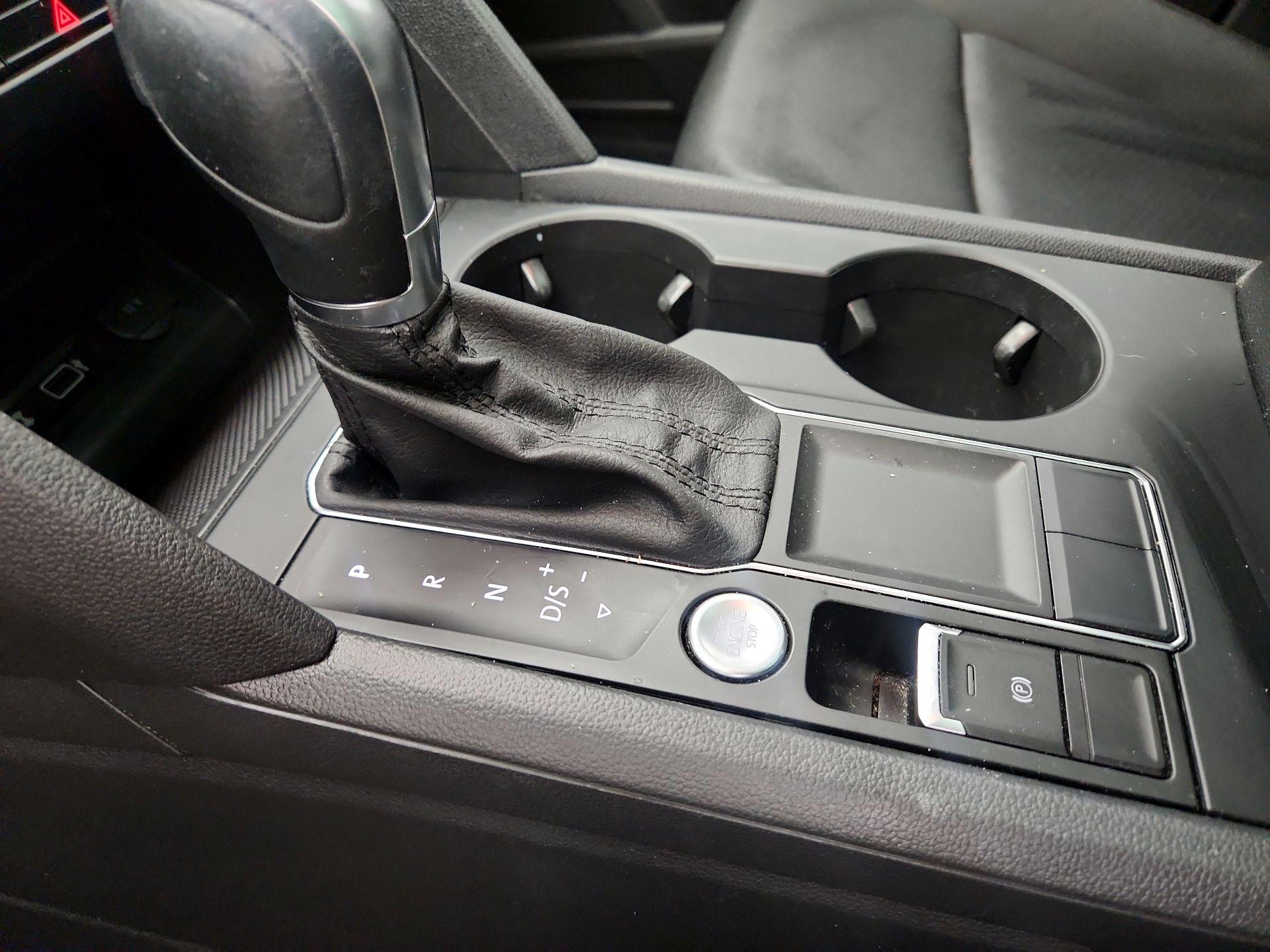 Thumbnail: 2019 Volkswagen Atlas - 17