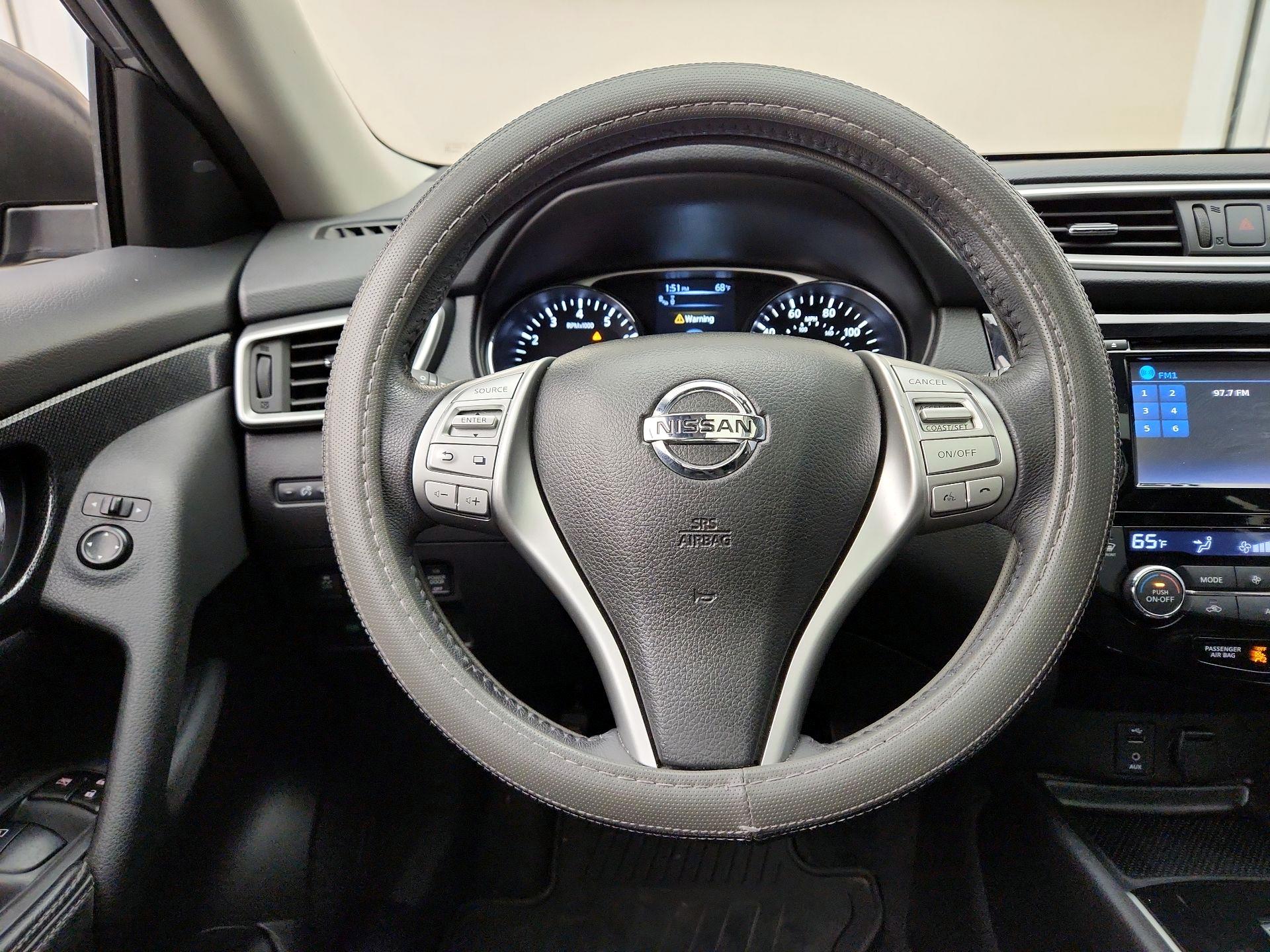 Thumbnail: 2016 Nissan Rogue - 10