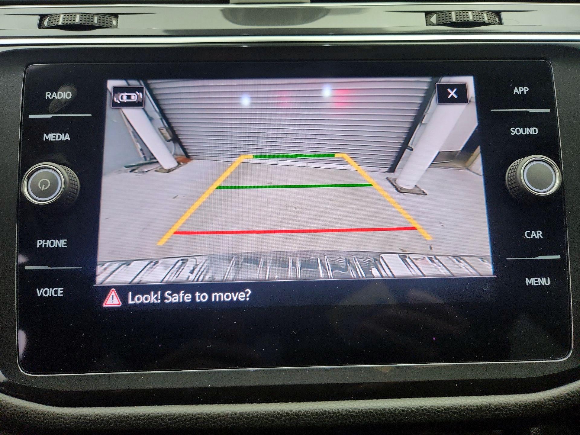 Thumbnail: 2023 Volkswagen Tiguan - 14