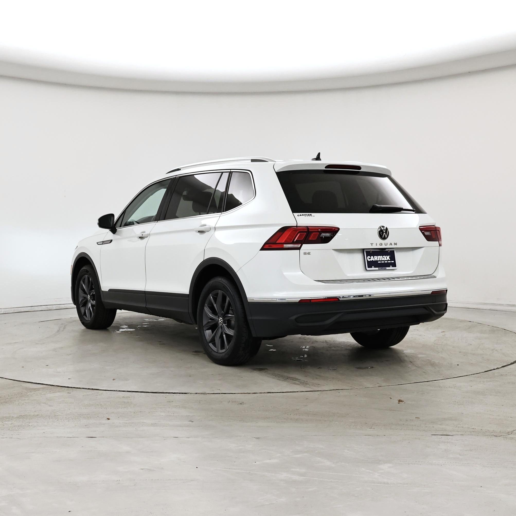 Thumbnail: 2023 Volkswagen Tiguan - 2