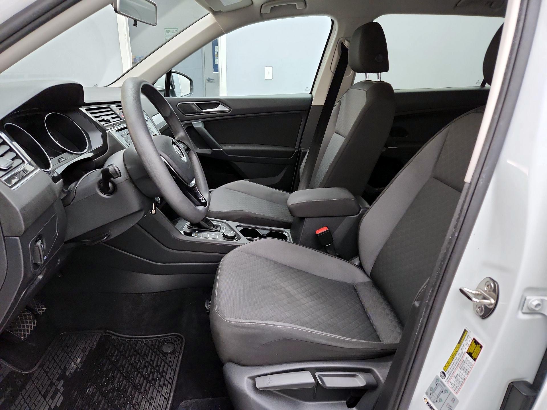 Thumbnail: 2018 Volkswagen Tiguan - 11