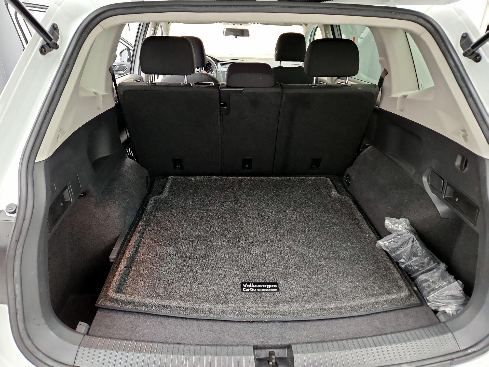 Thumbnail: 2018 Volkswagen Tiguan - 20