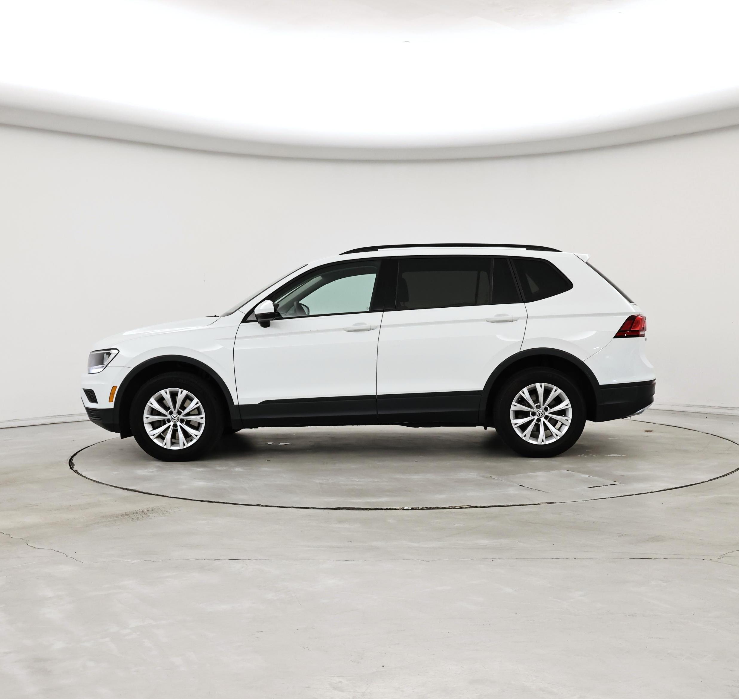 Thumbnail: 2018 Volkswagen Tiguan - 3