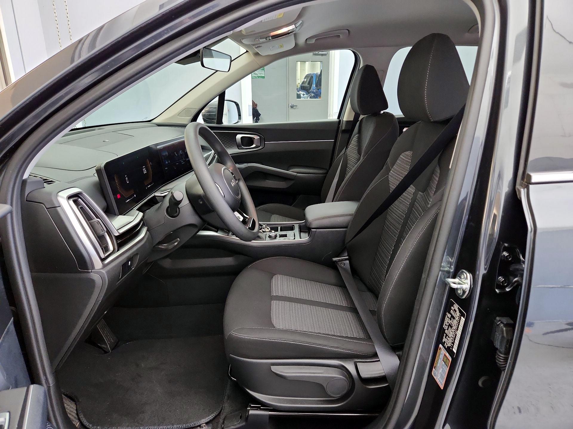 Thumbnail: 2024 Kia Sorento - 11