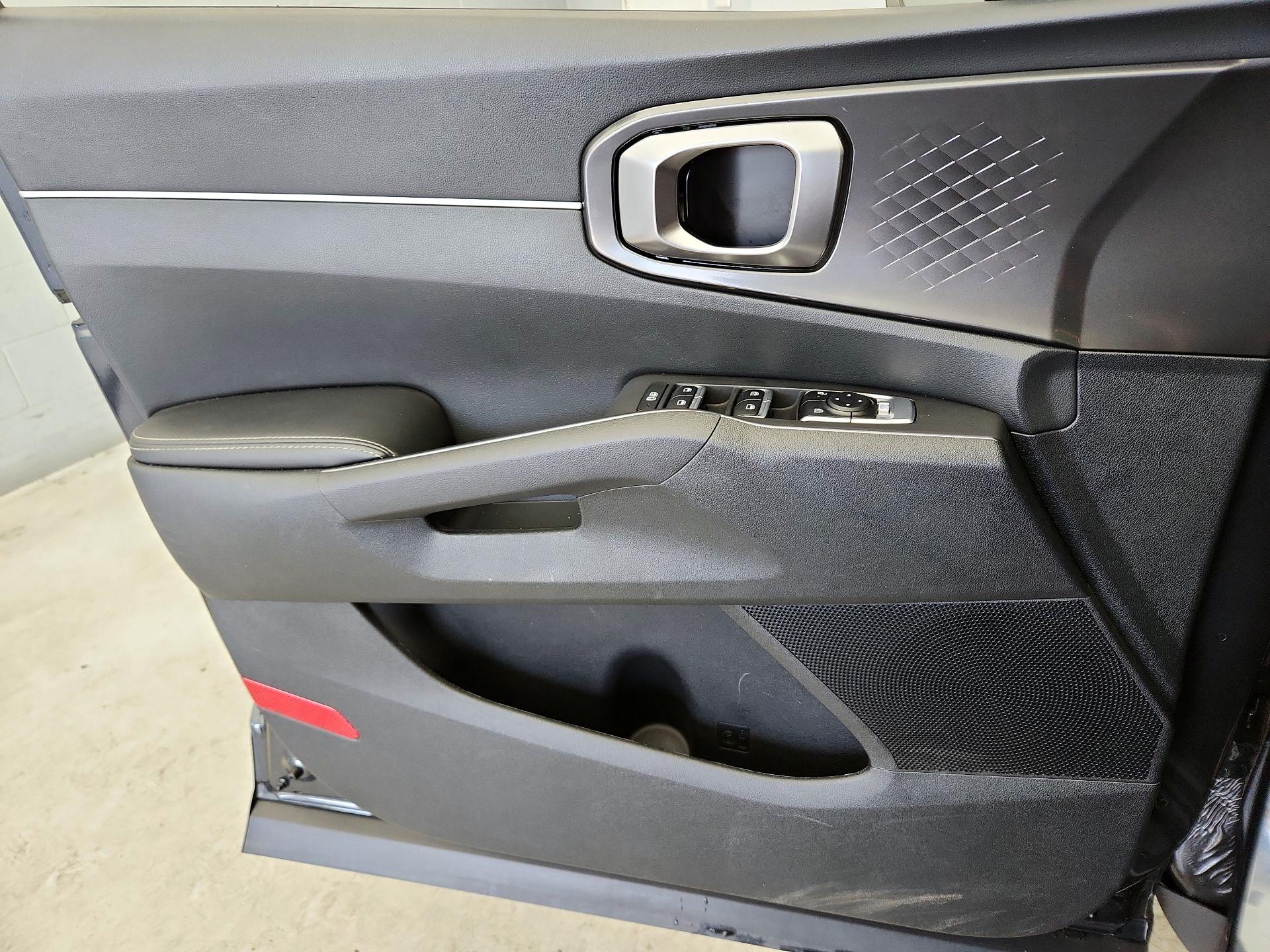 Thumbnail: 2024 Kia Sorento - 12