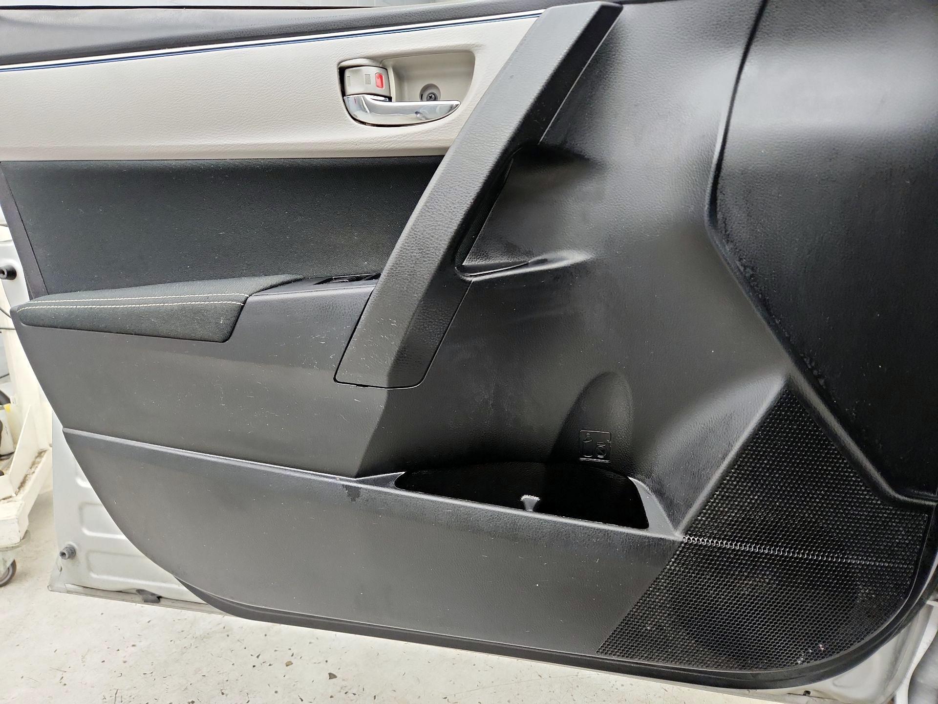 Thumbnail: 2016 Toyota Corolla - 12