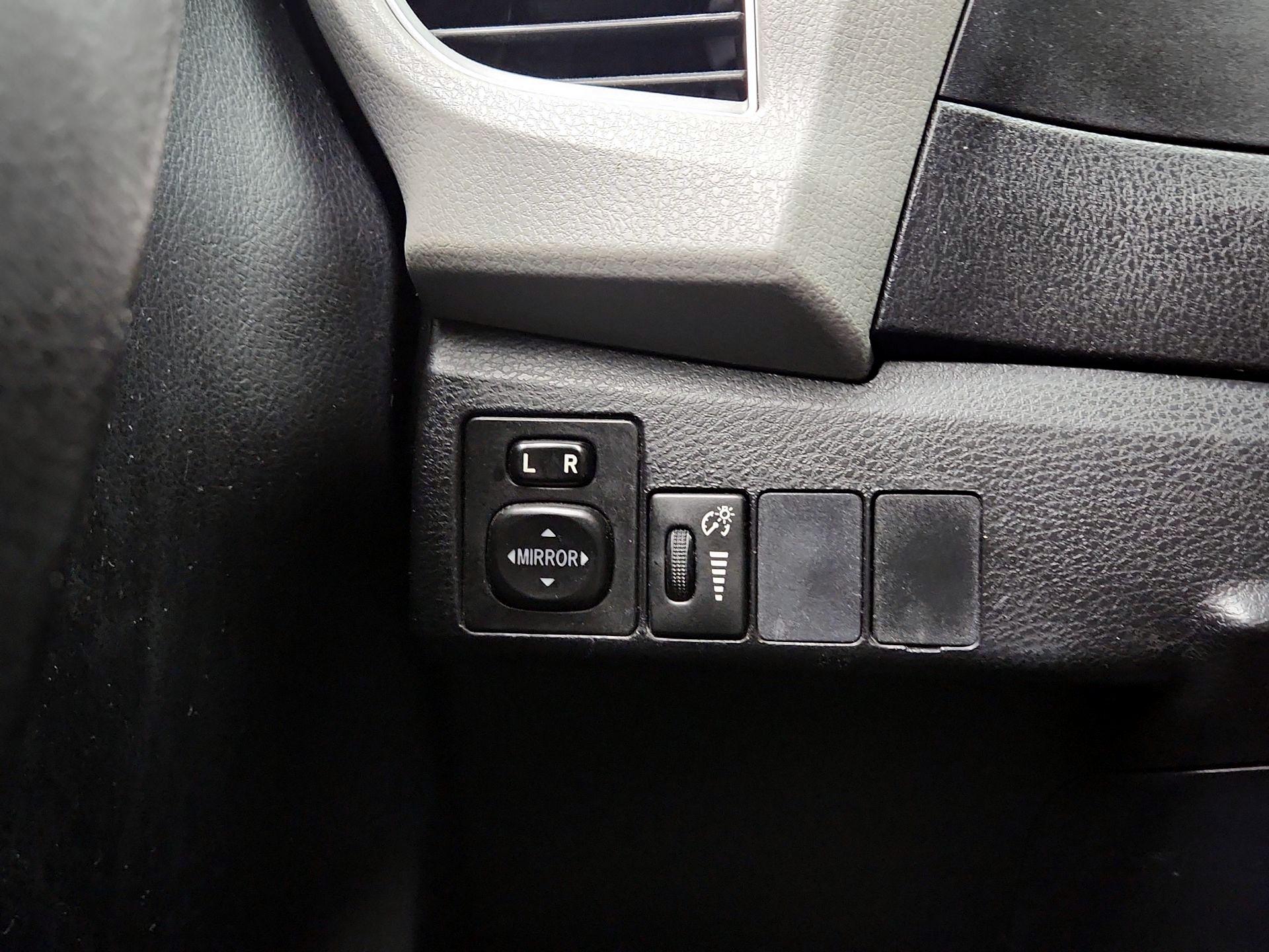 Thumbnail: 2016 Toyota Corolla - 13